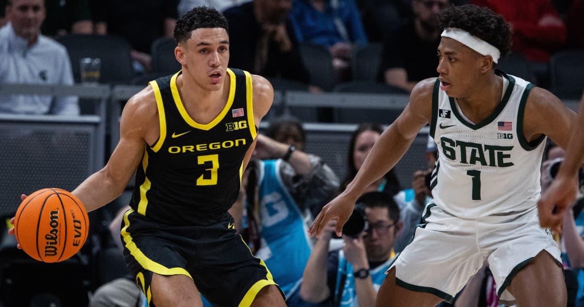 Oregon guard Jackson Shelstad plans to enter transfer portal