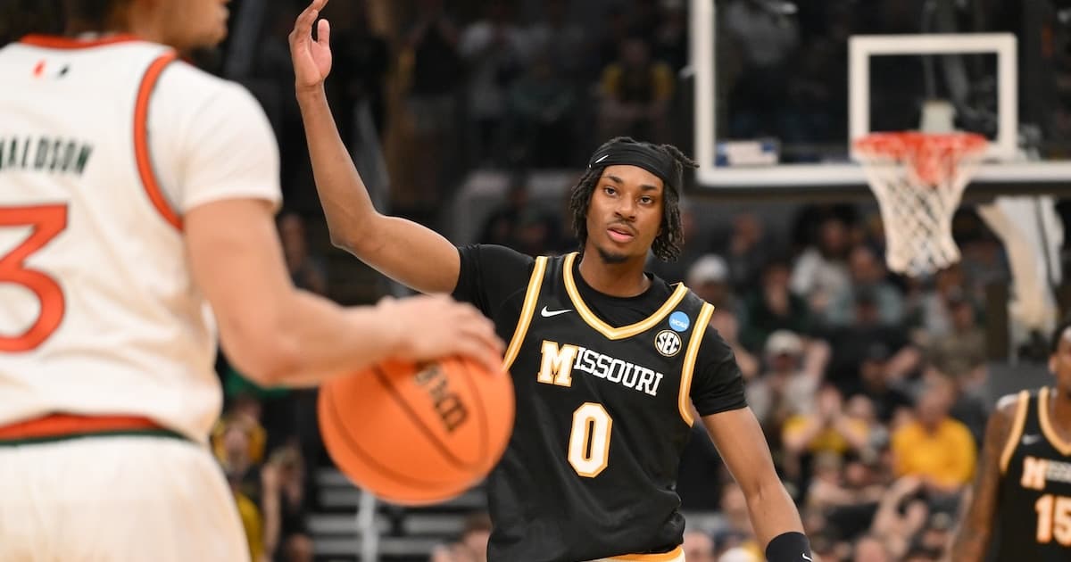 Missouri PG Anthony Robinson II plans to enter NCAA transfer portal