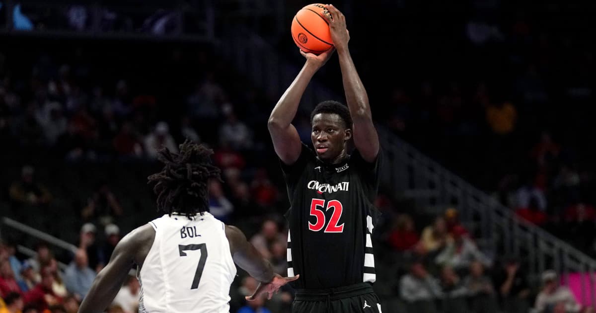 Cincinnati transfer Moustapha Thiam to visit Michigan