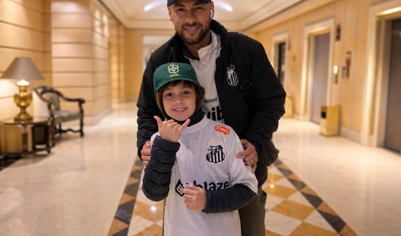 Neymar meets Argentinian namesake before match in Buenos Aires