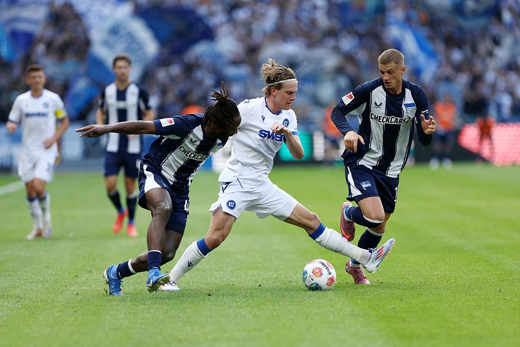 Gladbach in pole position: are the Foals signing a defender?