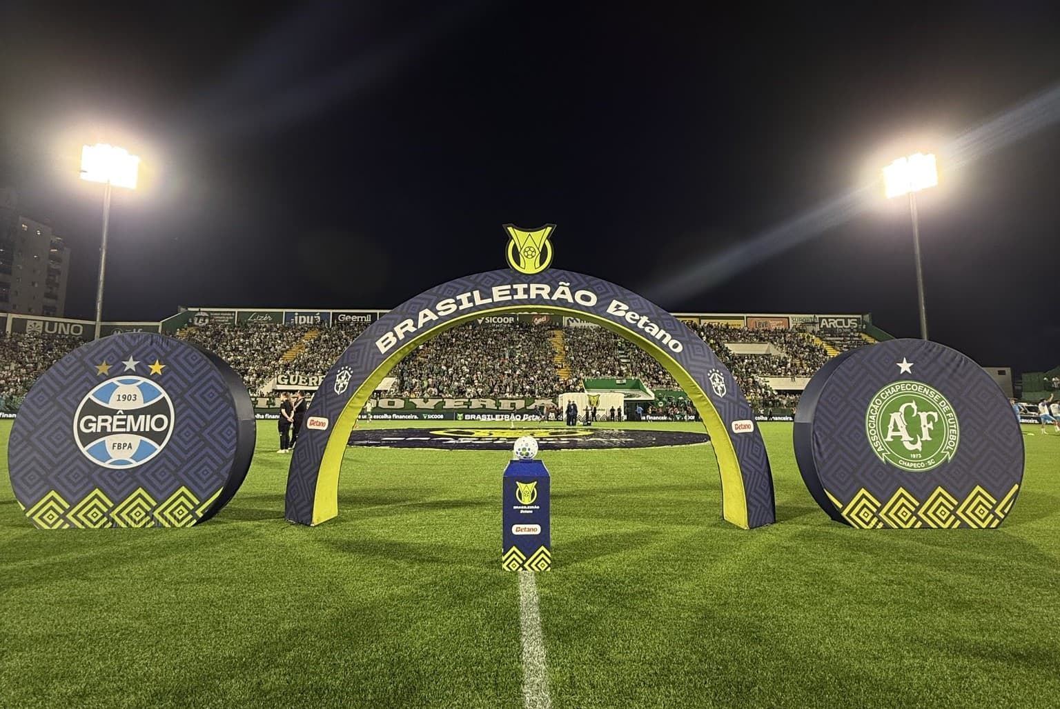 New Headline: Chapecoense Takes Sprinkled Samba Victory, Nearing Copa do Brasil Title Glory!