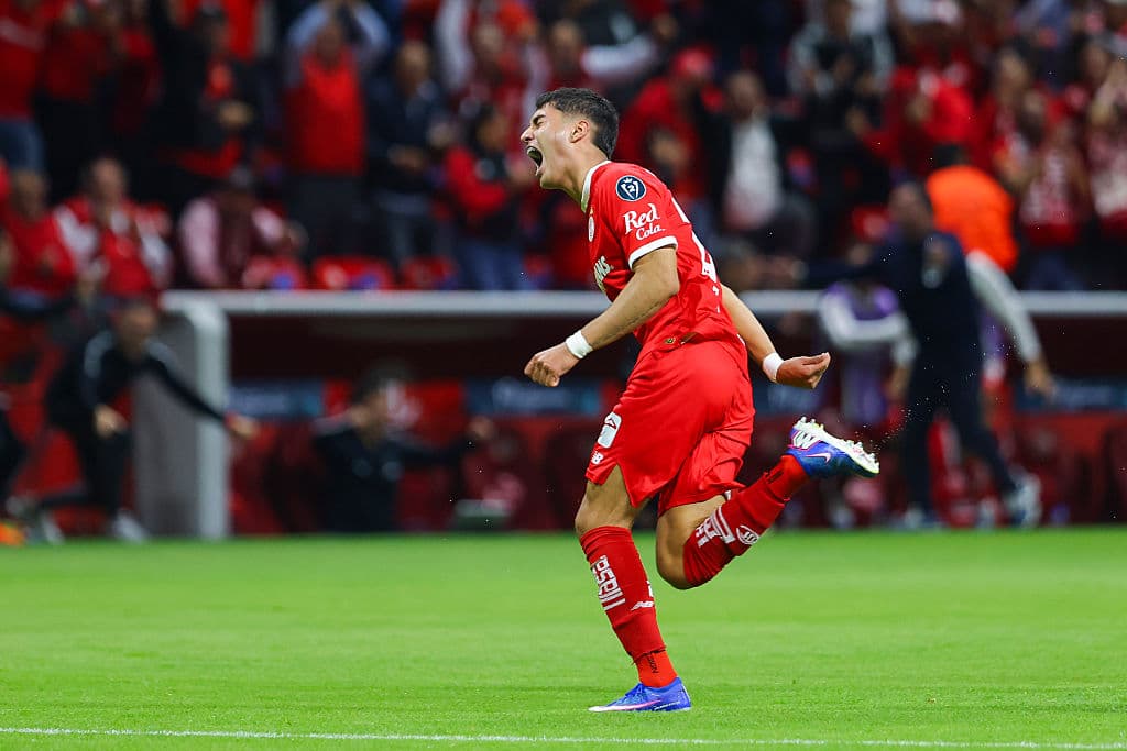 🎥 With a stunner! Toluca turn it round against LAFC, near the final