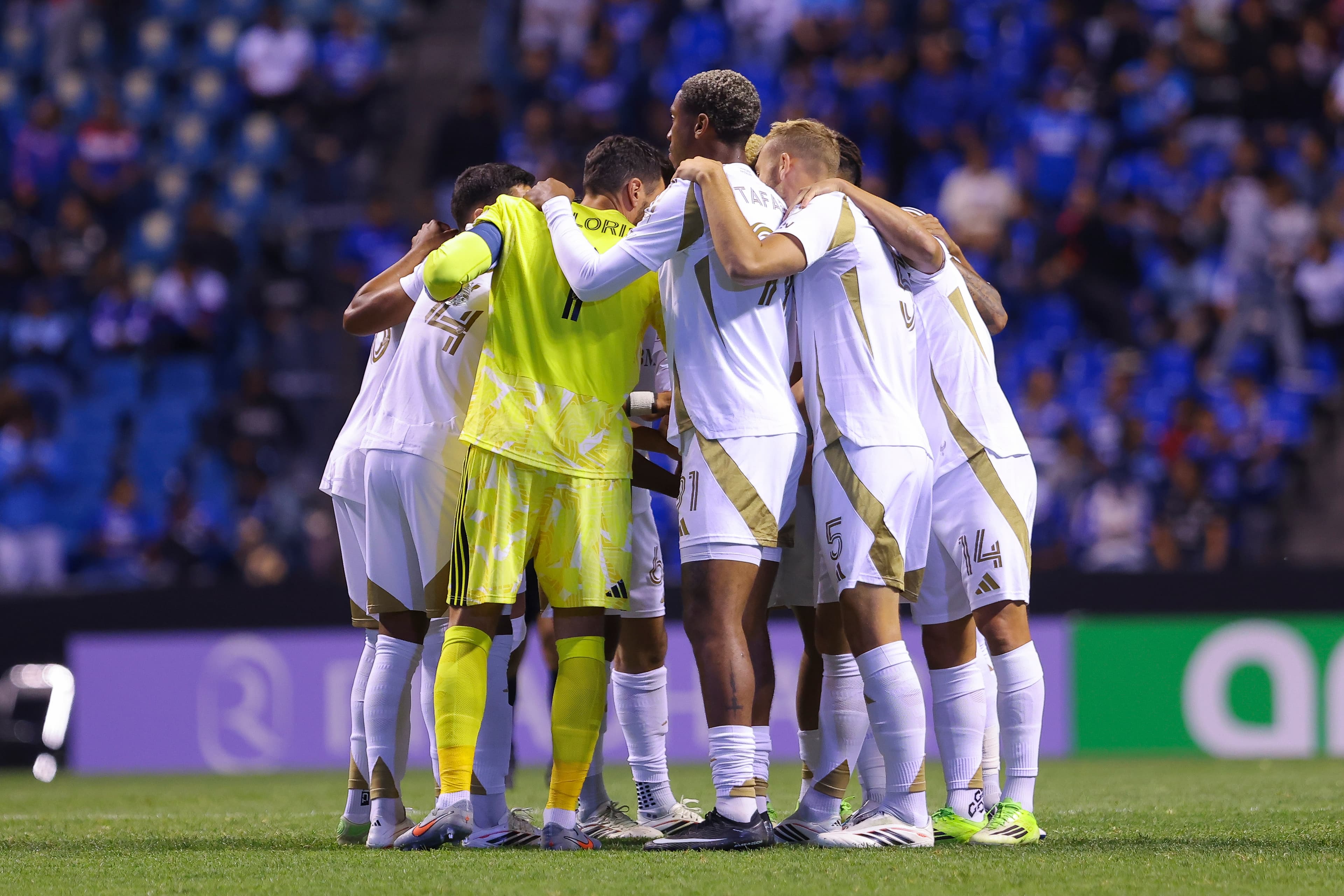 🚨 LAFC hold off Cruz Azul to book Champions Cup semi-final ticket