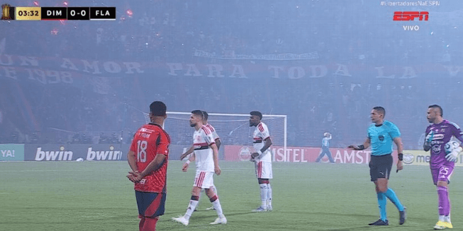 🤯 Flamengo's Libertadores match halted after rival fans' fury
