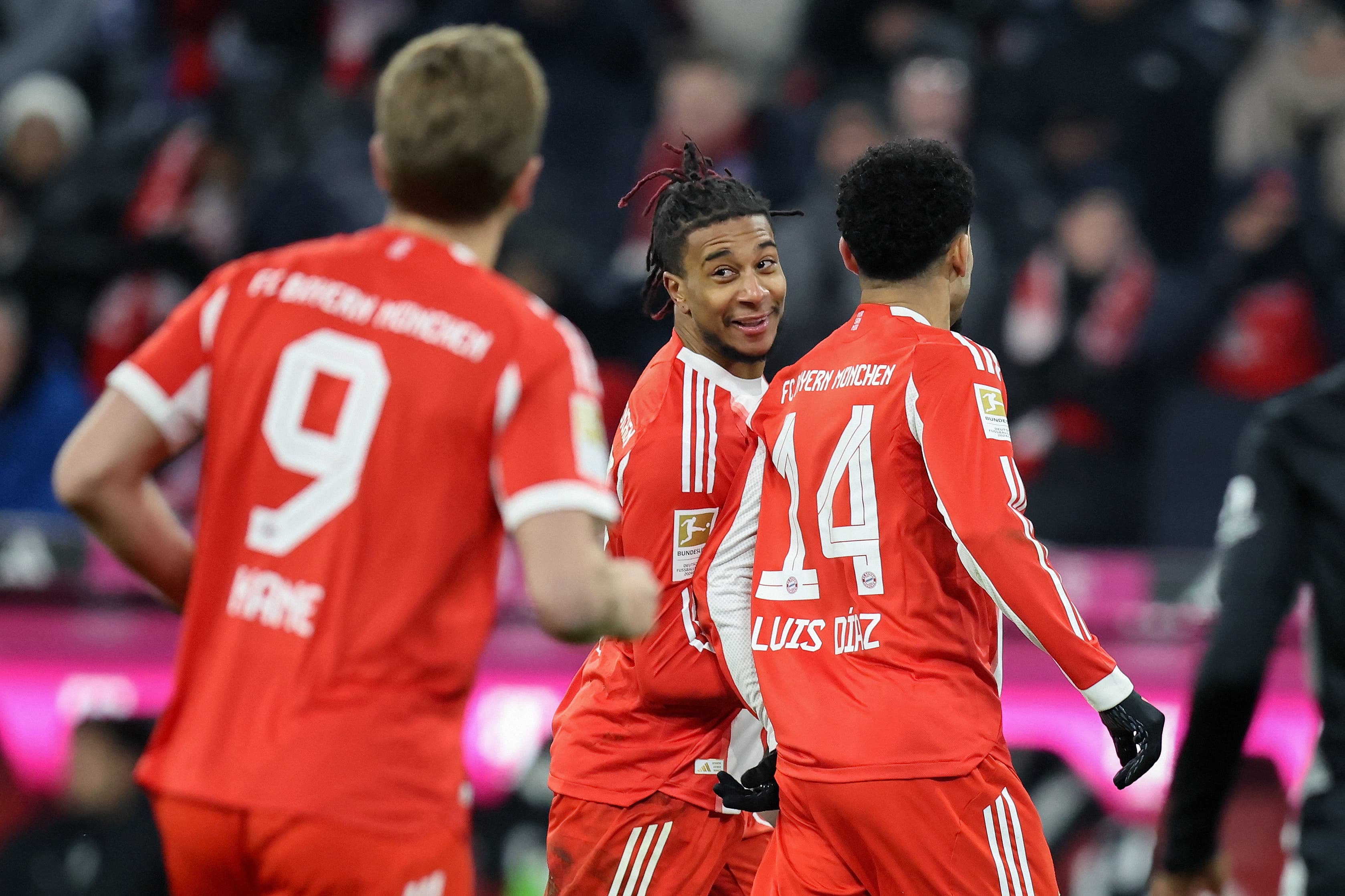 🤯 Kane, Olise and Diaz like MSN and BBC? 7️⃣ 100-goal trios in a year 📊