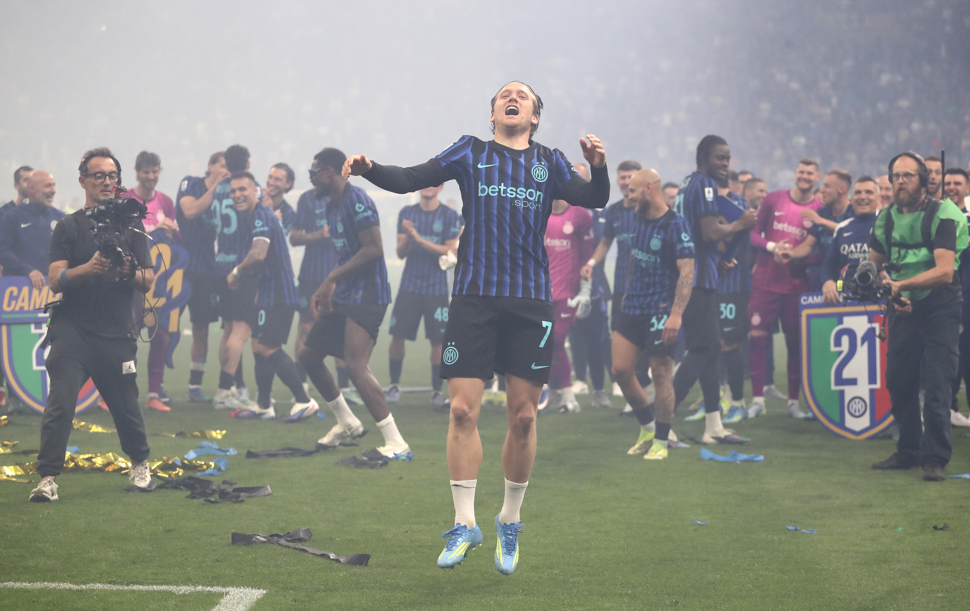 🏆 Zielinski: 2 Serie A titles, 2 teams? Someone did 3️⃣, 3 clubs 🤯
