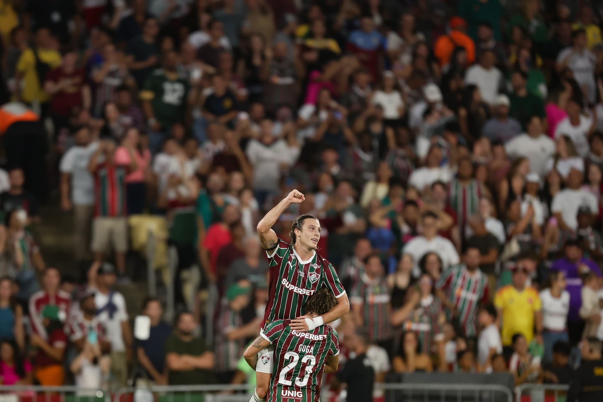 On a special night with Hulk unveiled, Fluminense beat São Paulo