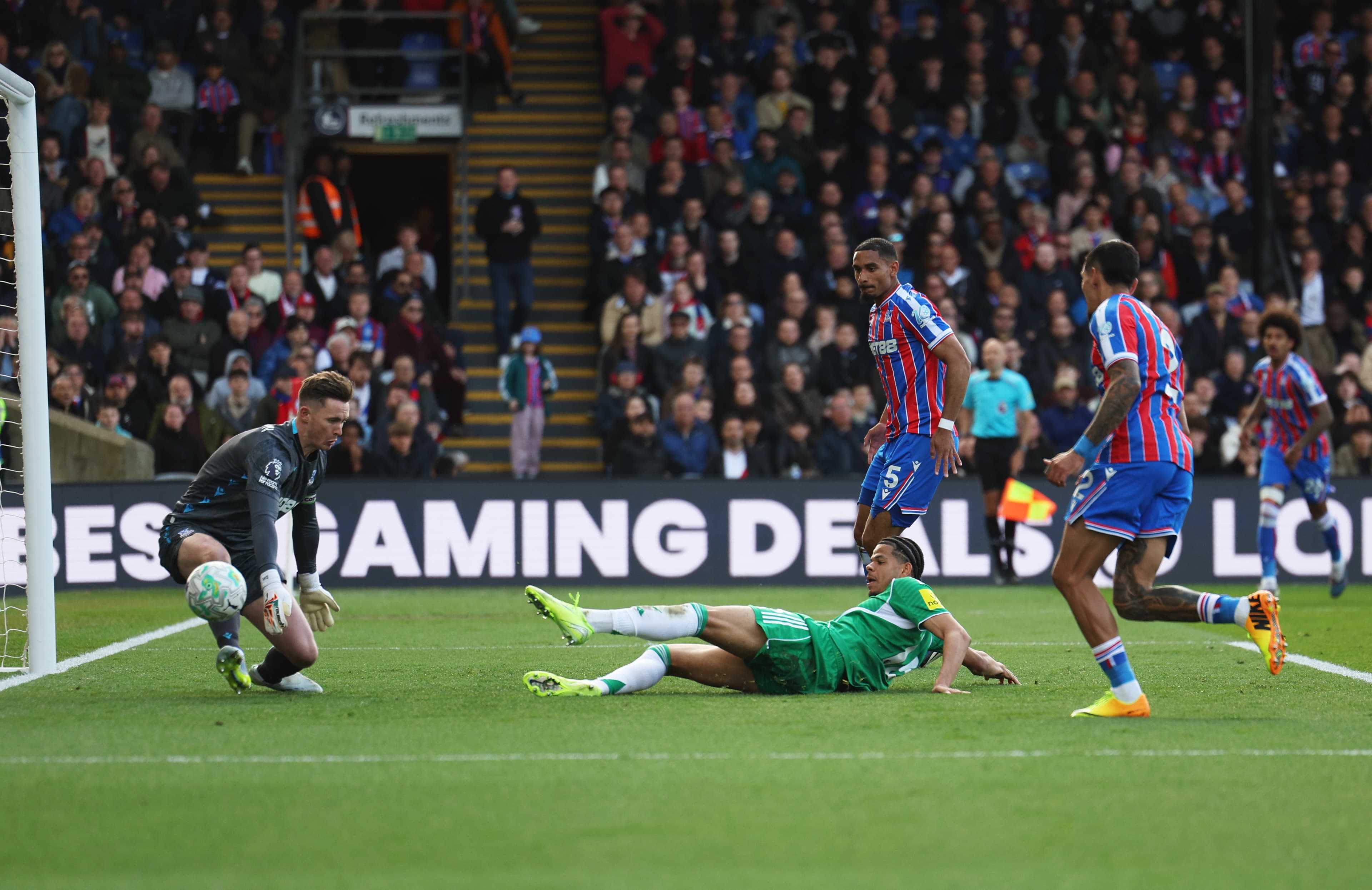 🎥 Stepover sitting down? Week’s coolest goal came in the Premier League