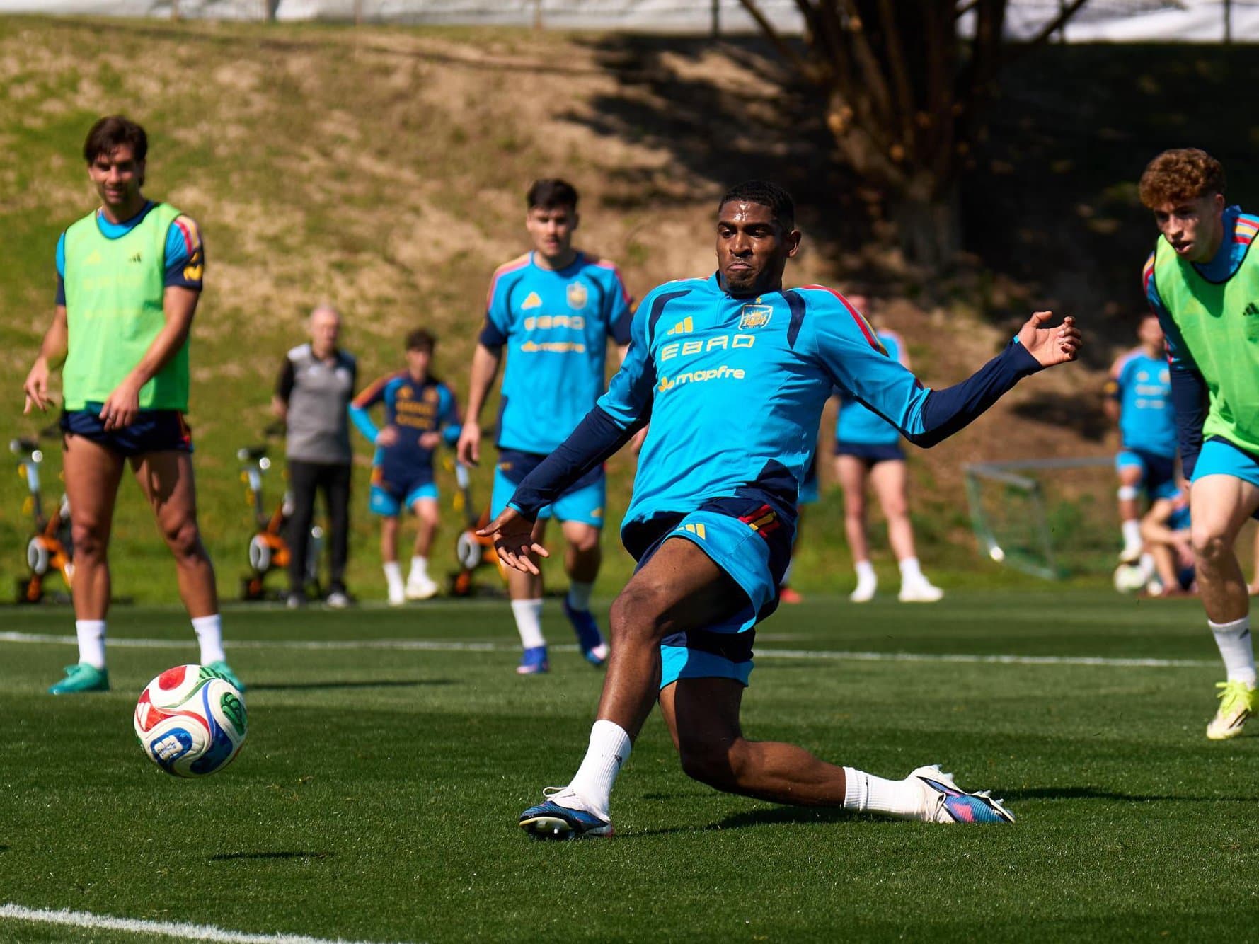 🗞️ Front pages, Spain brimming with hope and World Cup favouritism