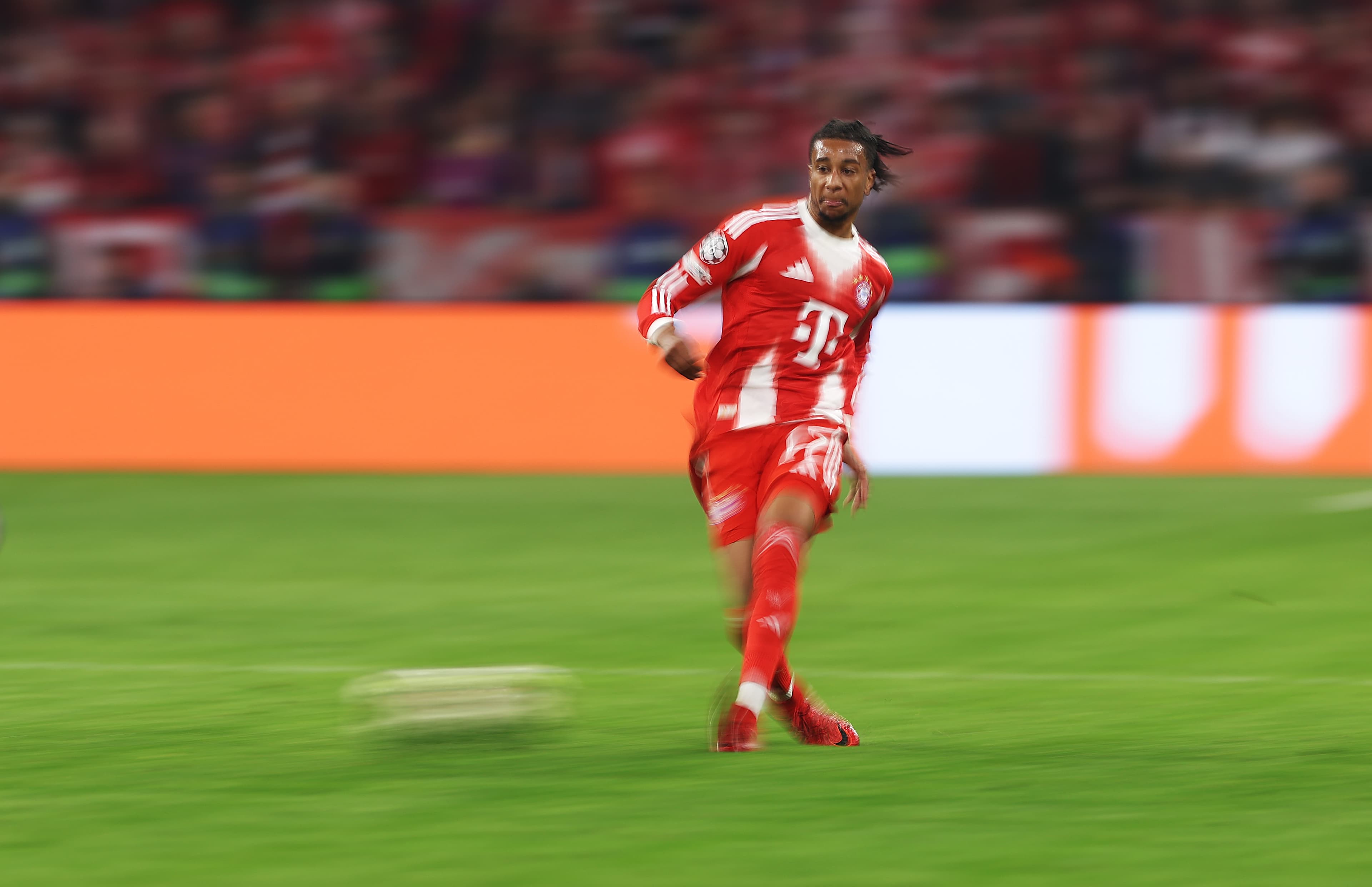 📲 Bayern star sparks Insta frenzy after CL display wows the world