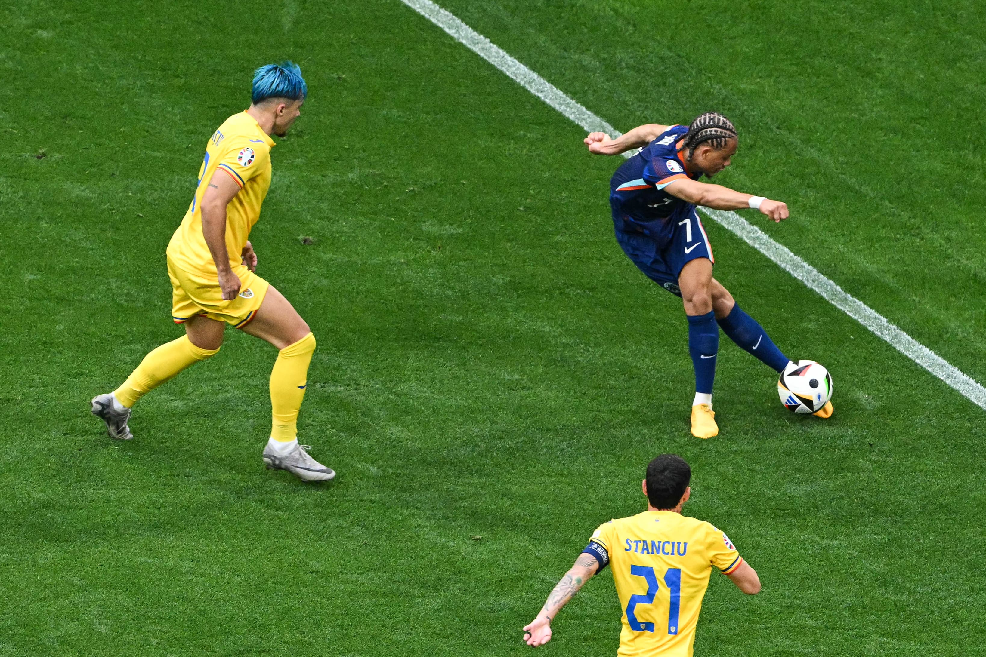 🥐☕️FC Breakfast: rabona of the year in Morocco, Dembele & Hakimi incognito