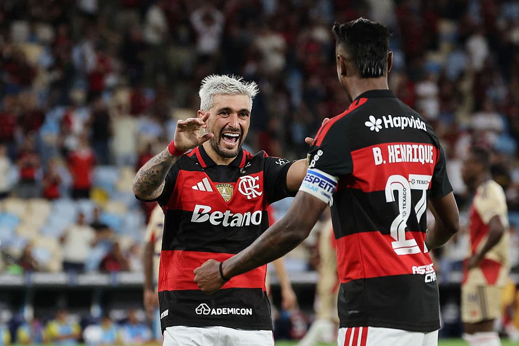 📹 Flamengo cruise past Medellín, stay perfect in the Libertadores