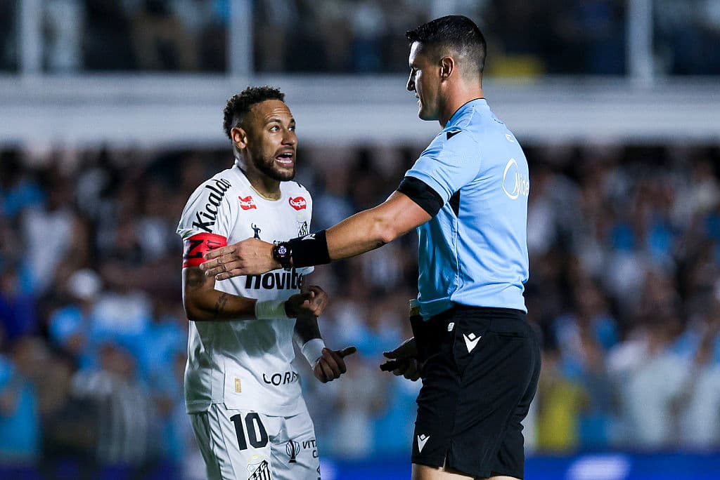 👀 Neymar apologises for row and insists: I'll just play football