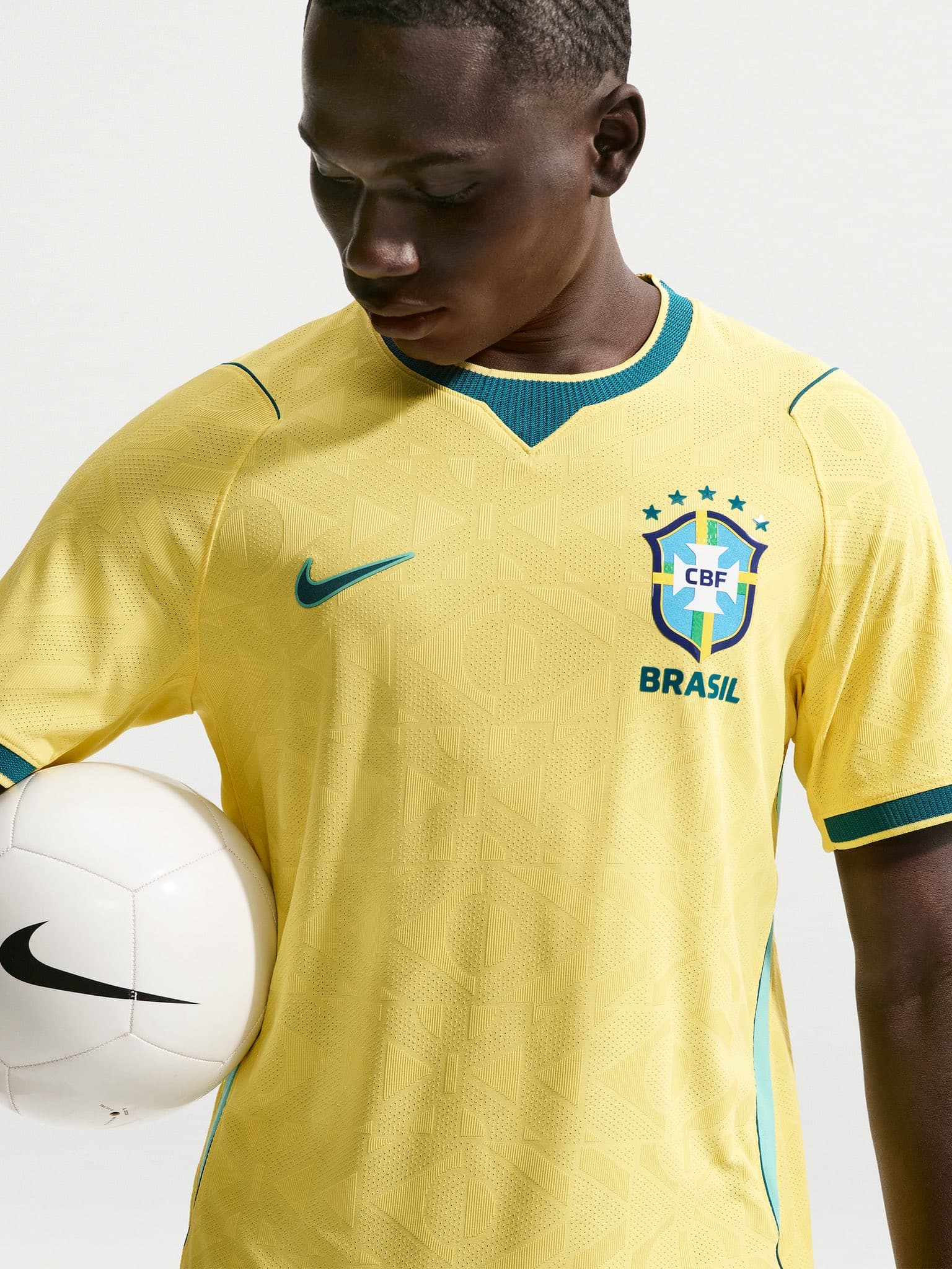 📸 Here’s Brazil’s new kit for the 2026 World Cup