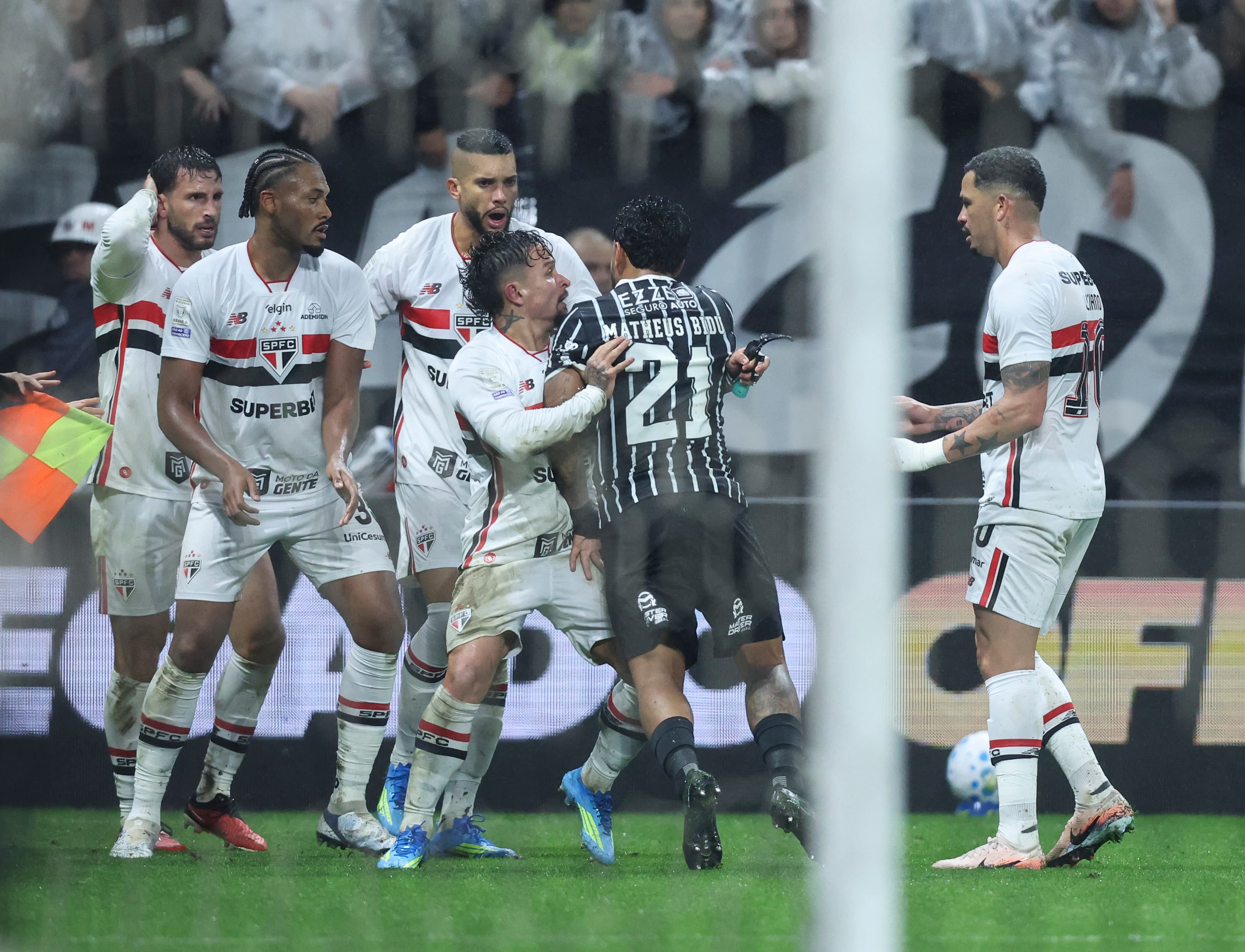 📹 Majestoso: fans react to obscene gesture and Daronco's explanation
