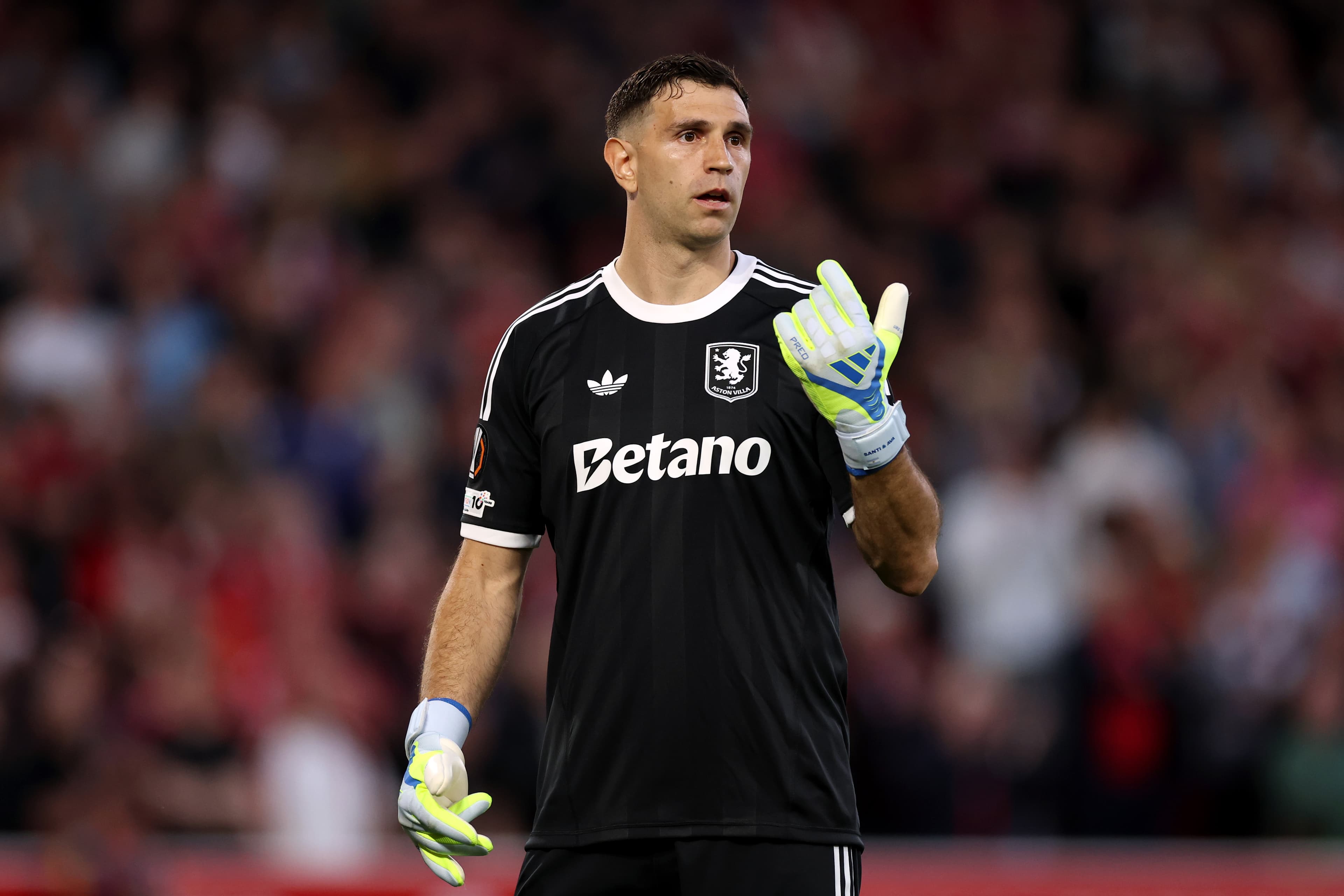 📸 Has the Europa League just seen the Save of the Season?