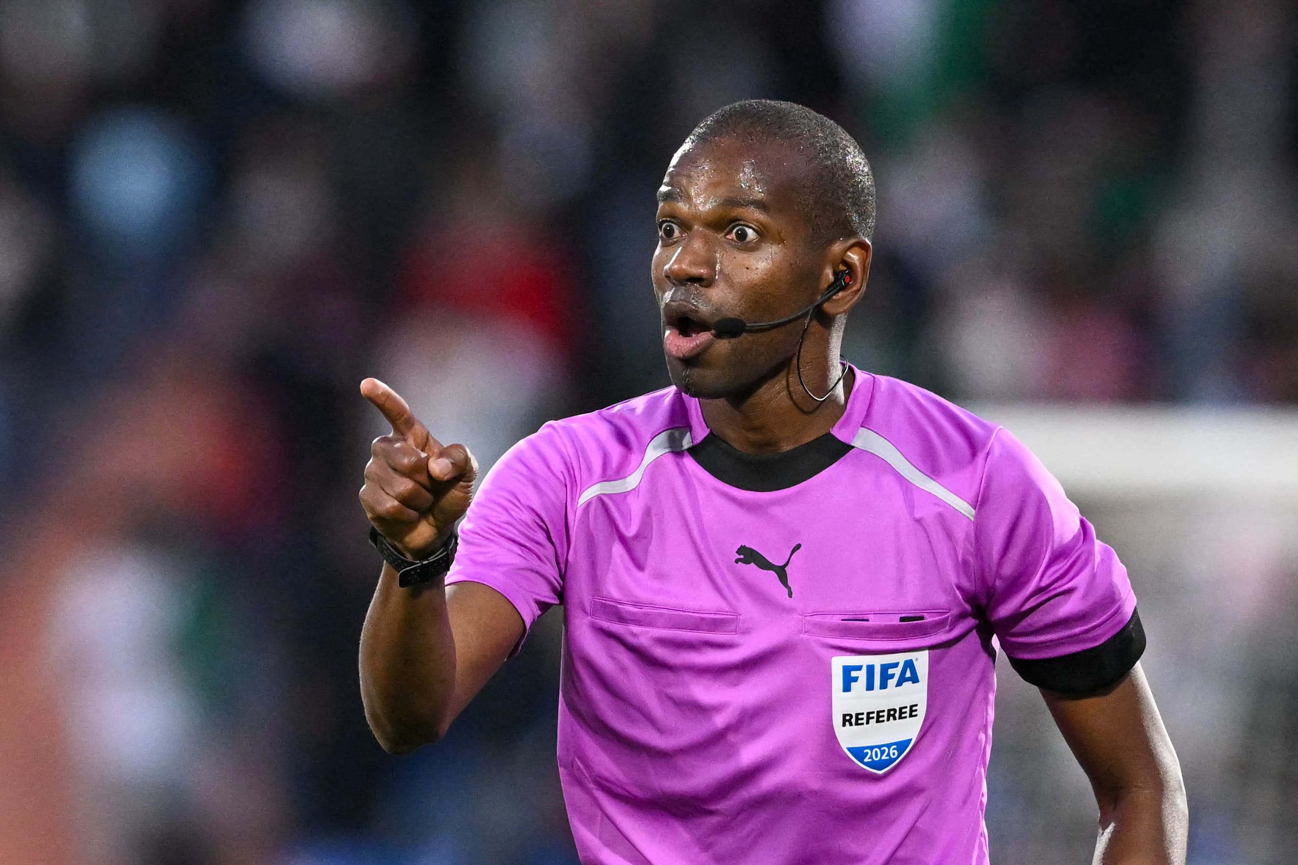 🚨 Arsenal Dominates Leverkusen 7-1 to Seal Champions League Quarterfinal!