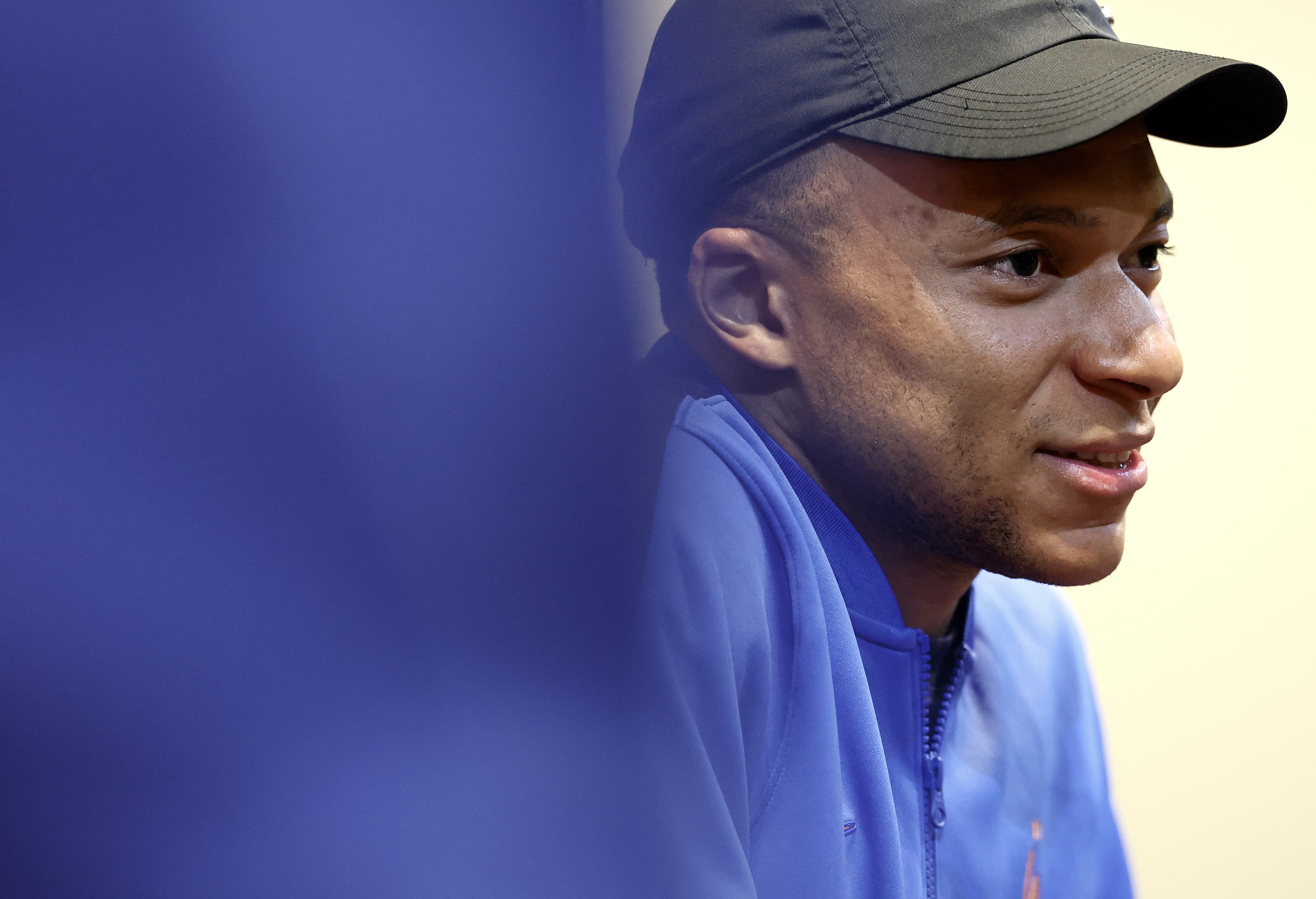 🗞️ Front pages, from Mbappé’s knee to another 2-6 and World Cup dreams