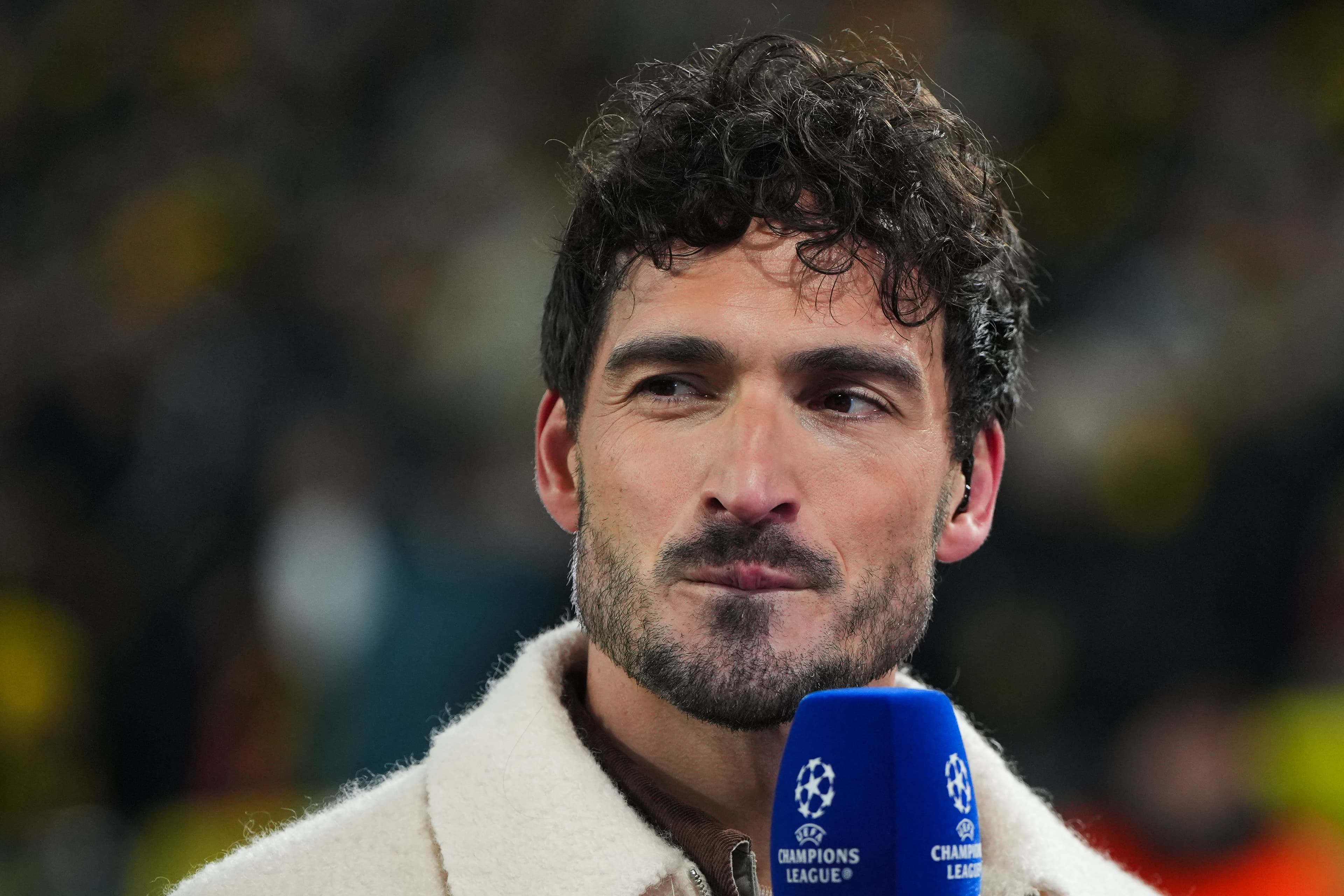 🎥 Even Hummels is wowed by the Bernabéu atmosphere