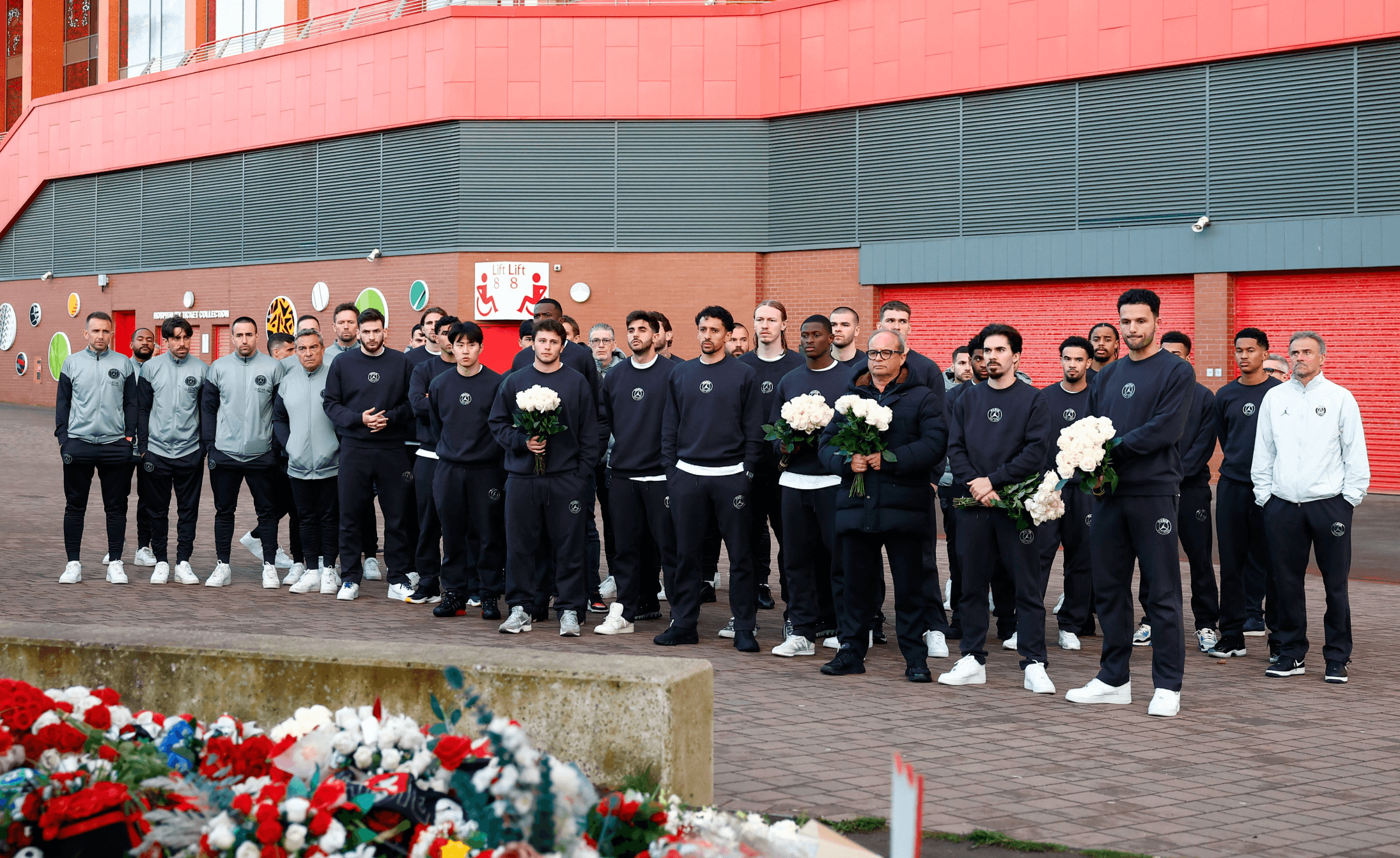 PSG squad pay tribute to Diogo Jota before Liverpool clash