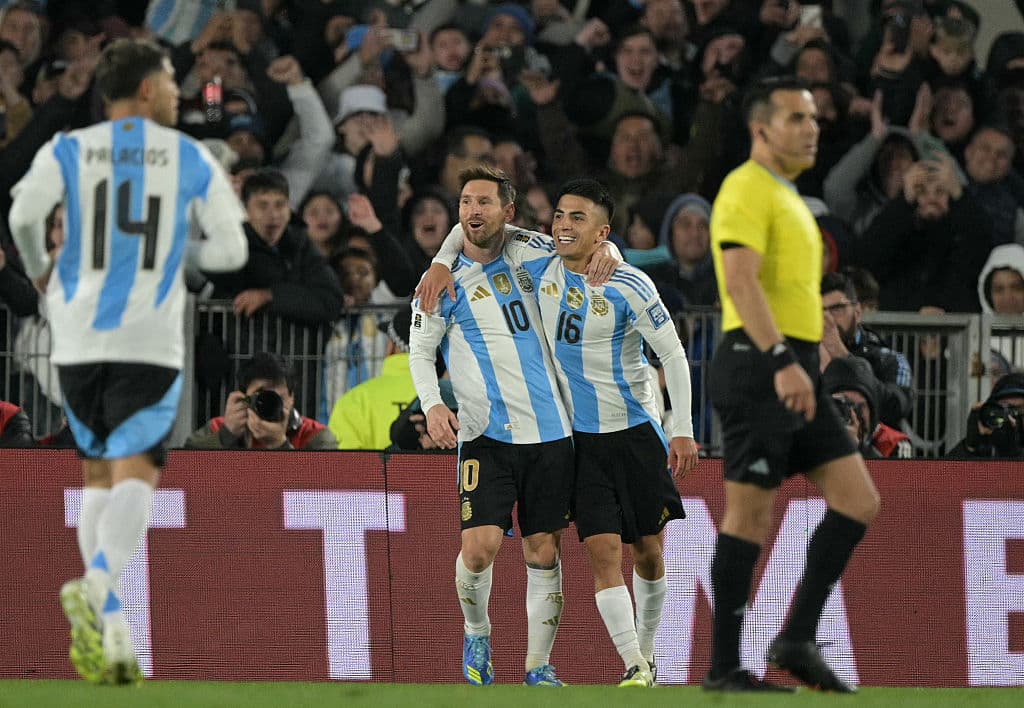 Watch Messi live and stream Argentina on OneFootball!