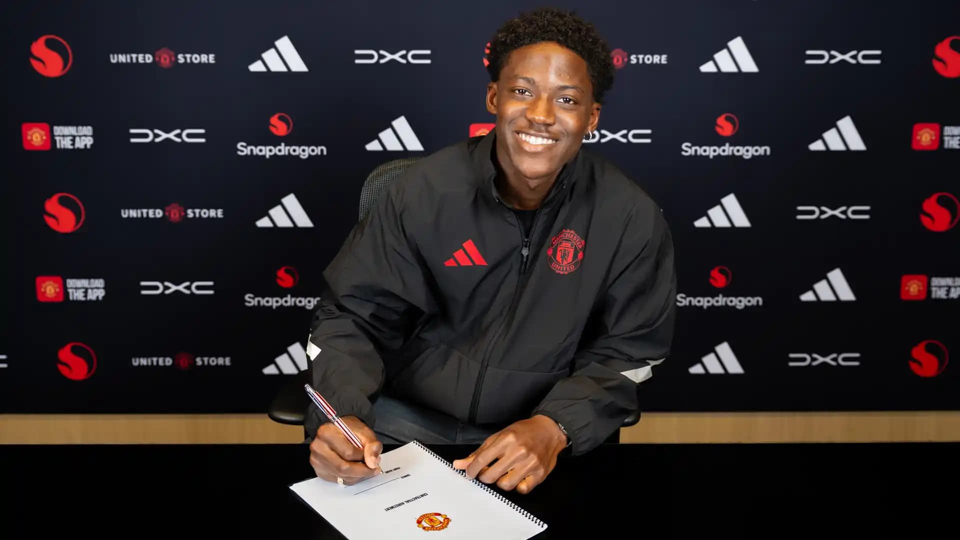 Kobbie Mainoo signs new Manchester United deal until 2031