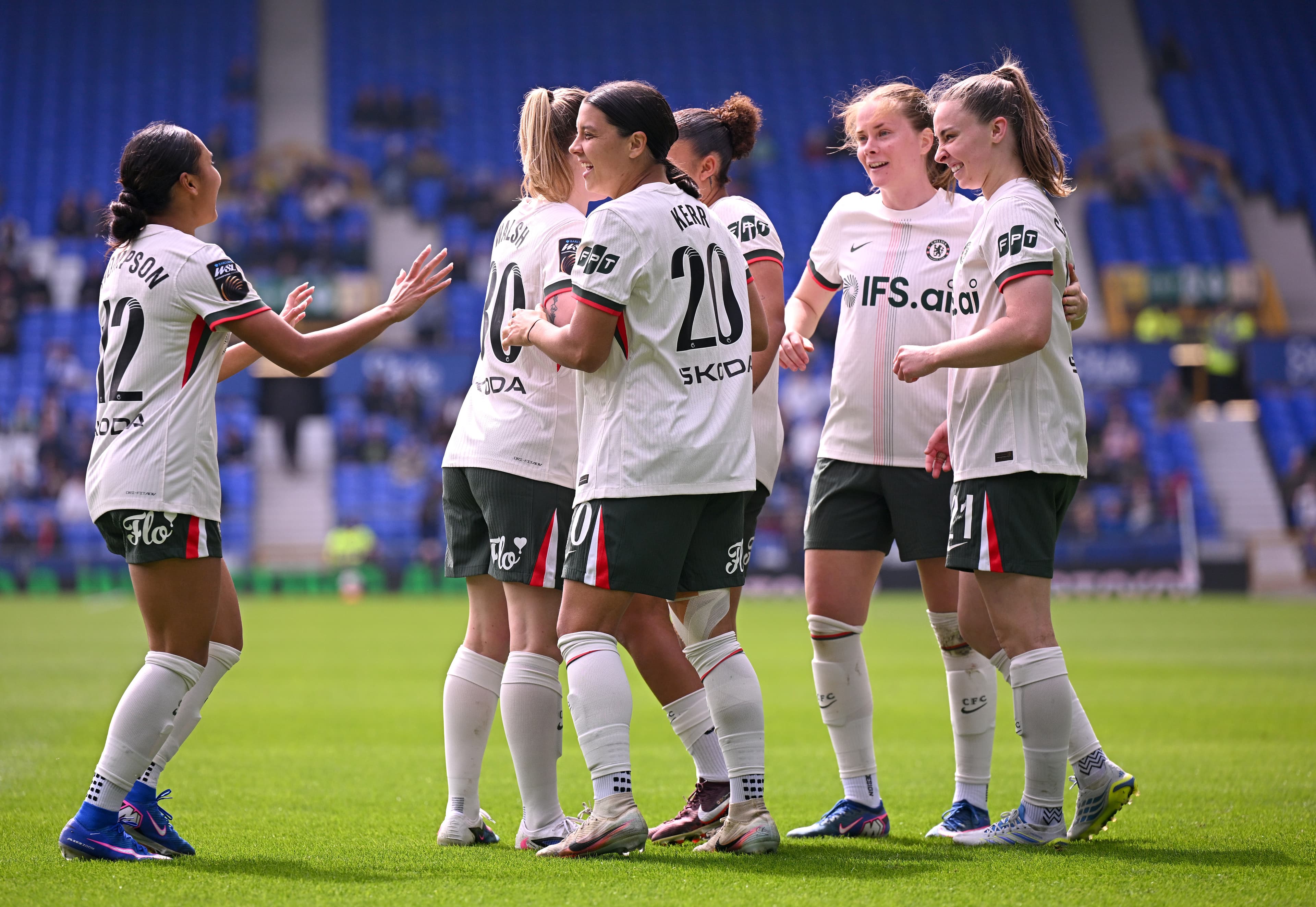 🎥 Chelsea superstar equals WSL club record with Everton brace 🙌