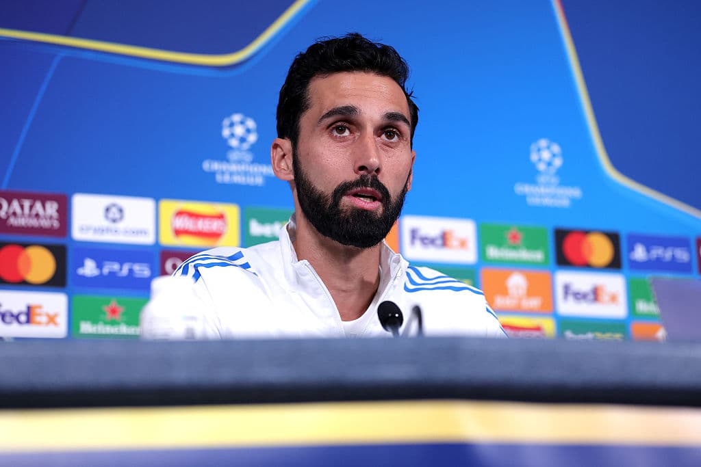 🚨 Pep Guardiola Makes Debut as Man City's New Manager in Dutch League!