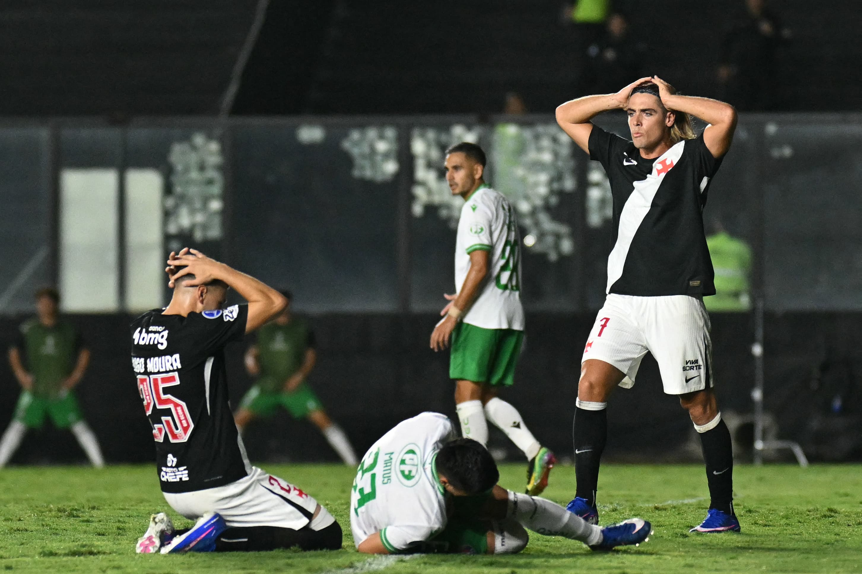📹 Vasco gift BIZARRE own goal in Sula! Watch and react