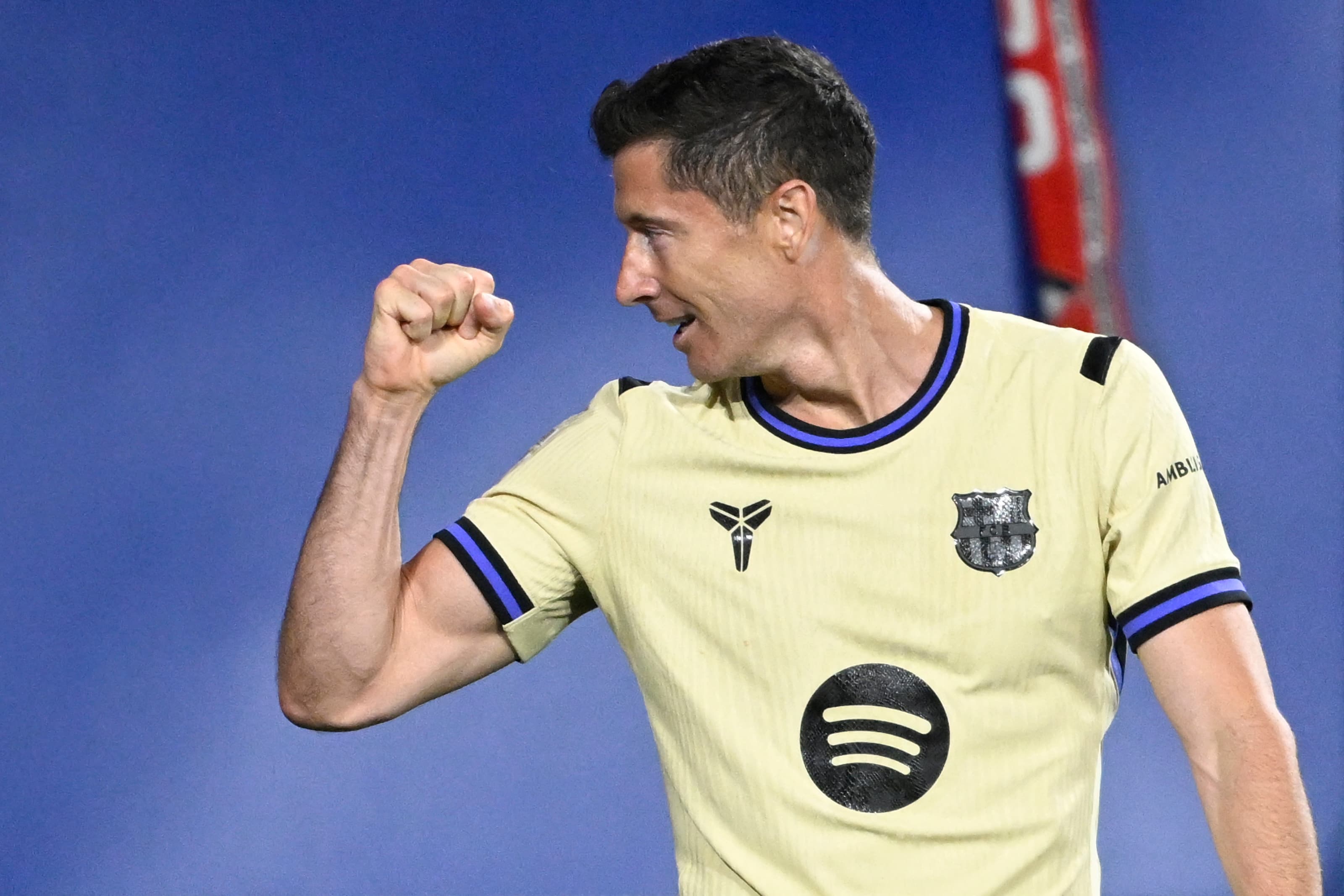 🚨 Official: Lewandowski announces he's leaving FC Barcelona!