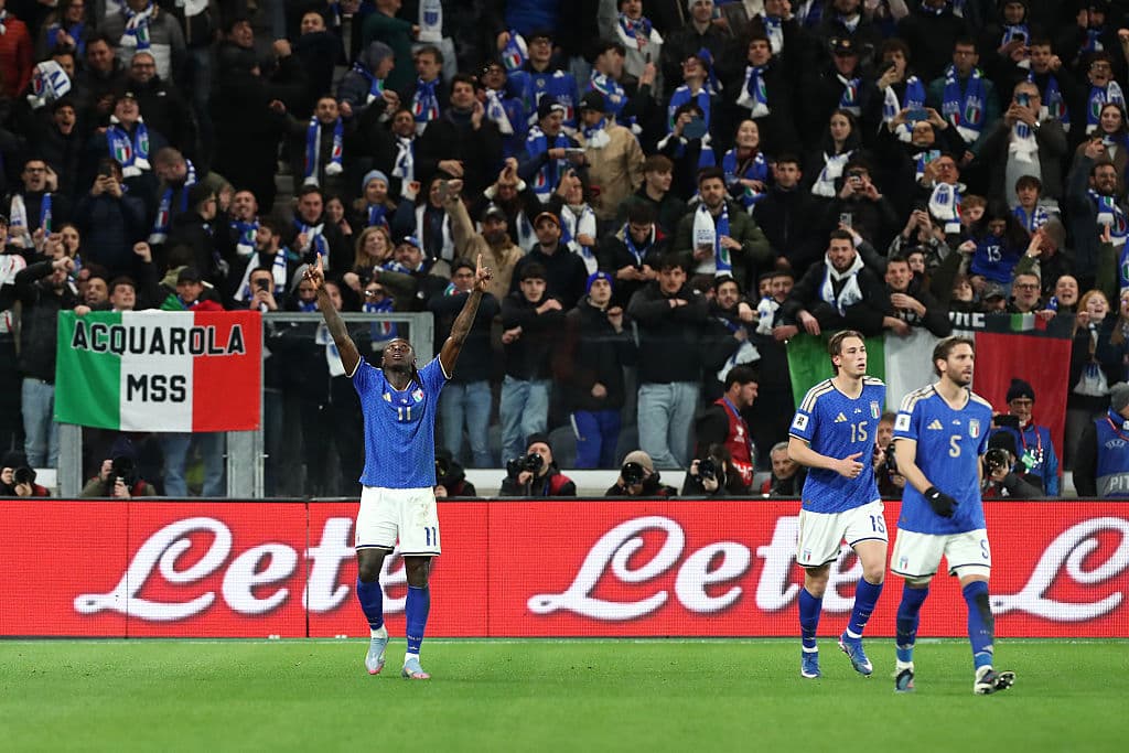 Italy stay alive in World Cup race, underdogs shine in Europe