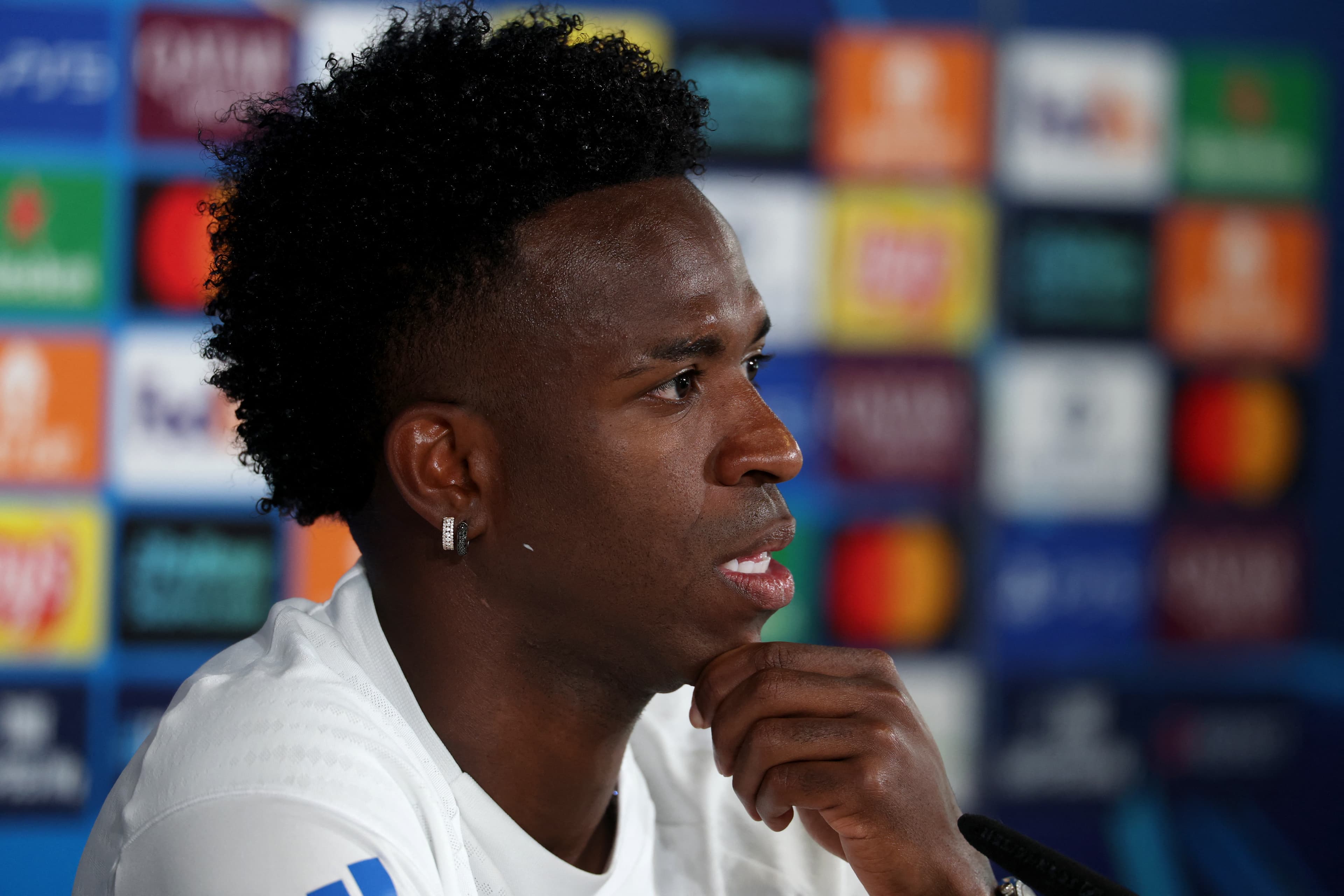 👀 Vinicius eases future doubts, sends Xabi Alonso a message