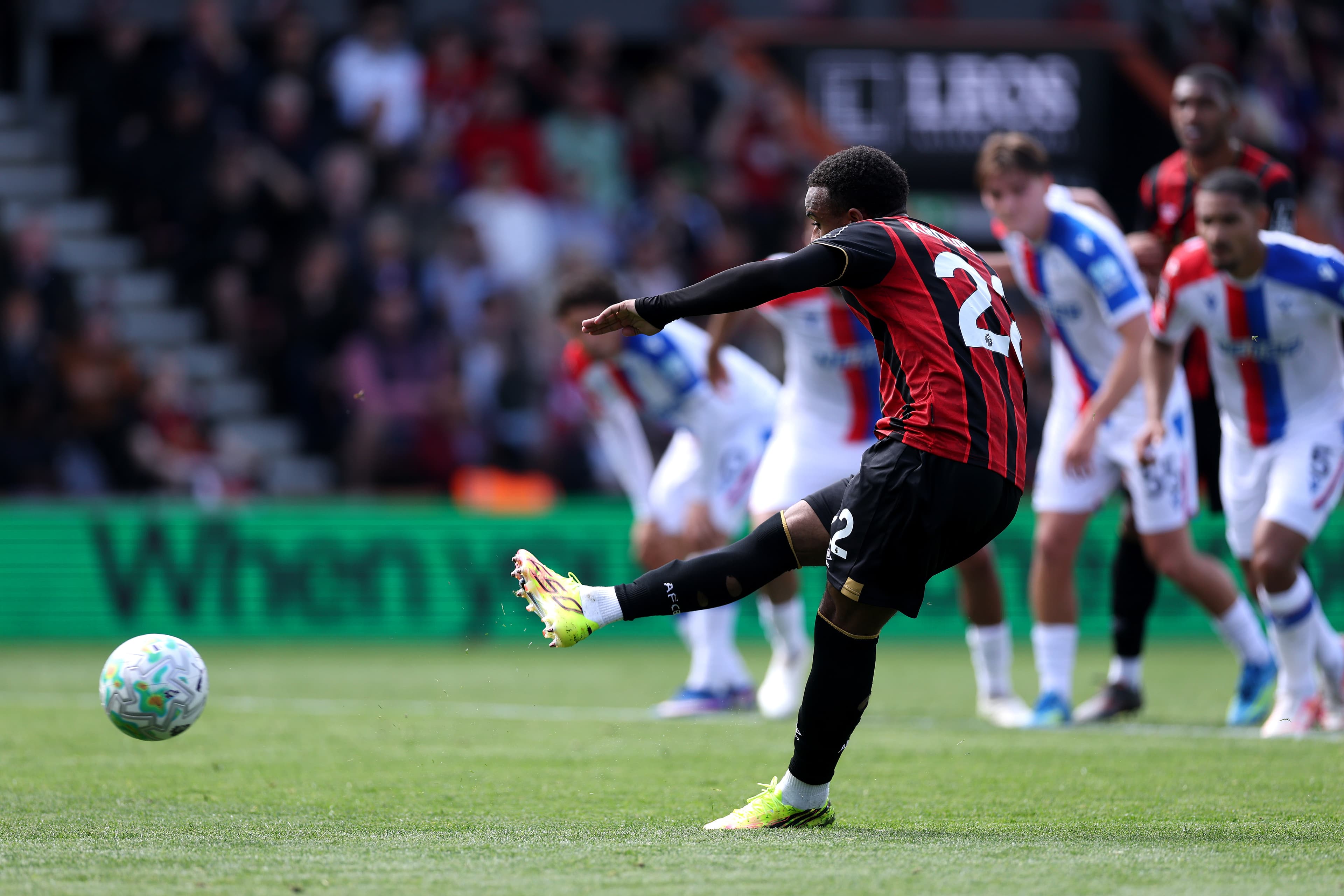 🥇 Bournemouth ace turns Palace scourge in record-breaking season