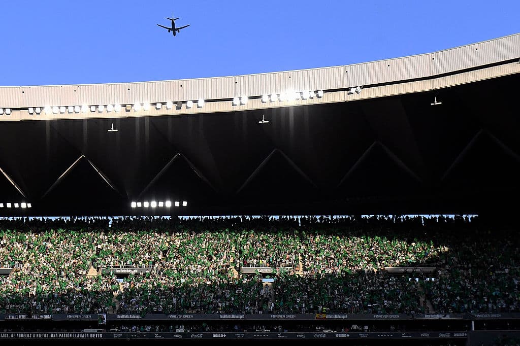 🚨 Betis Claims Triumph as Champions League Clash Rages on!