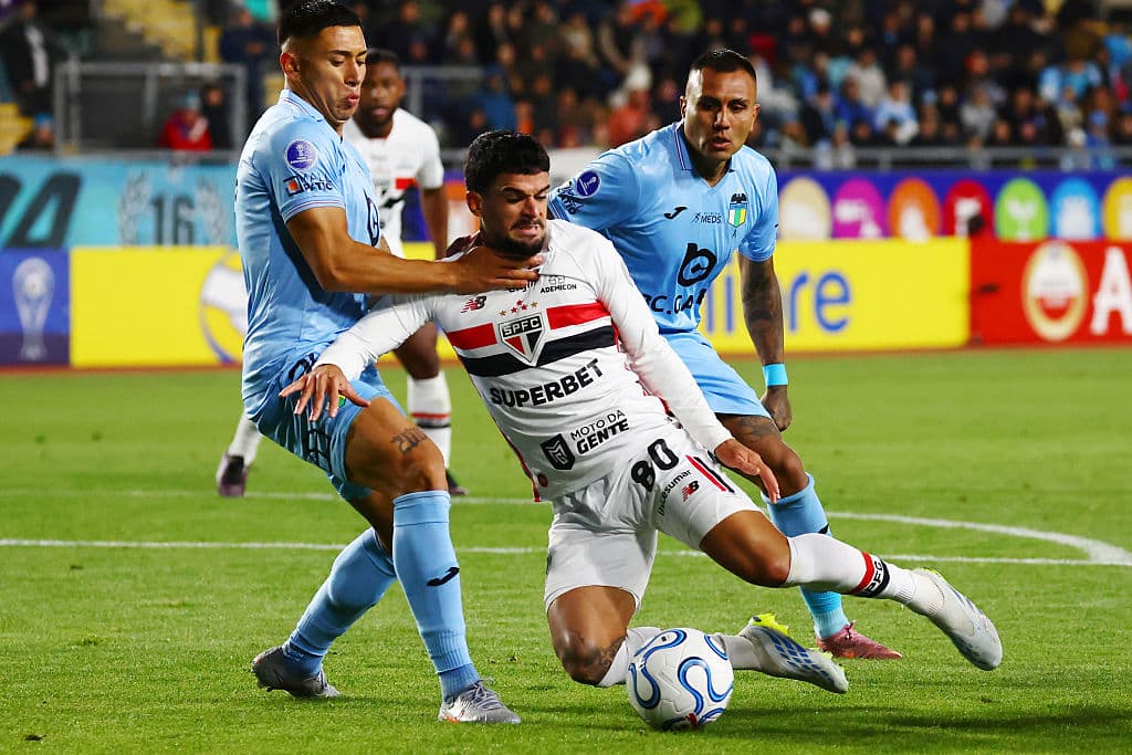 🎥 São Paulo rest players, still no goals conceded, top of group