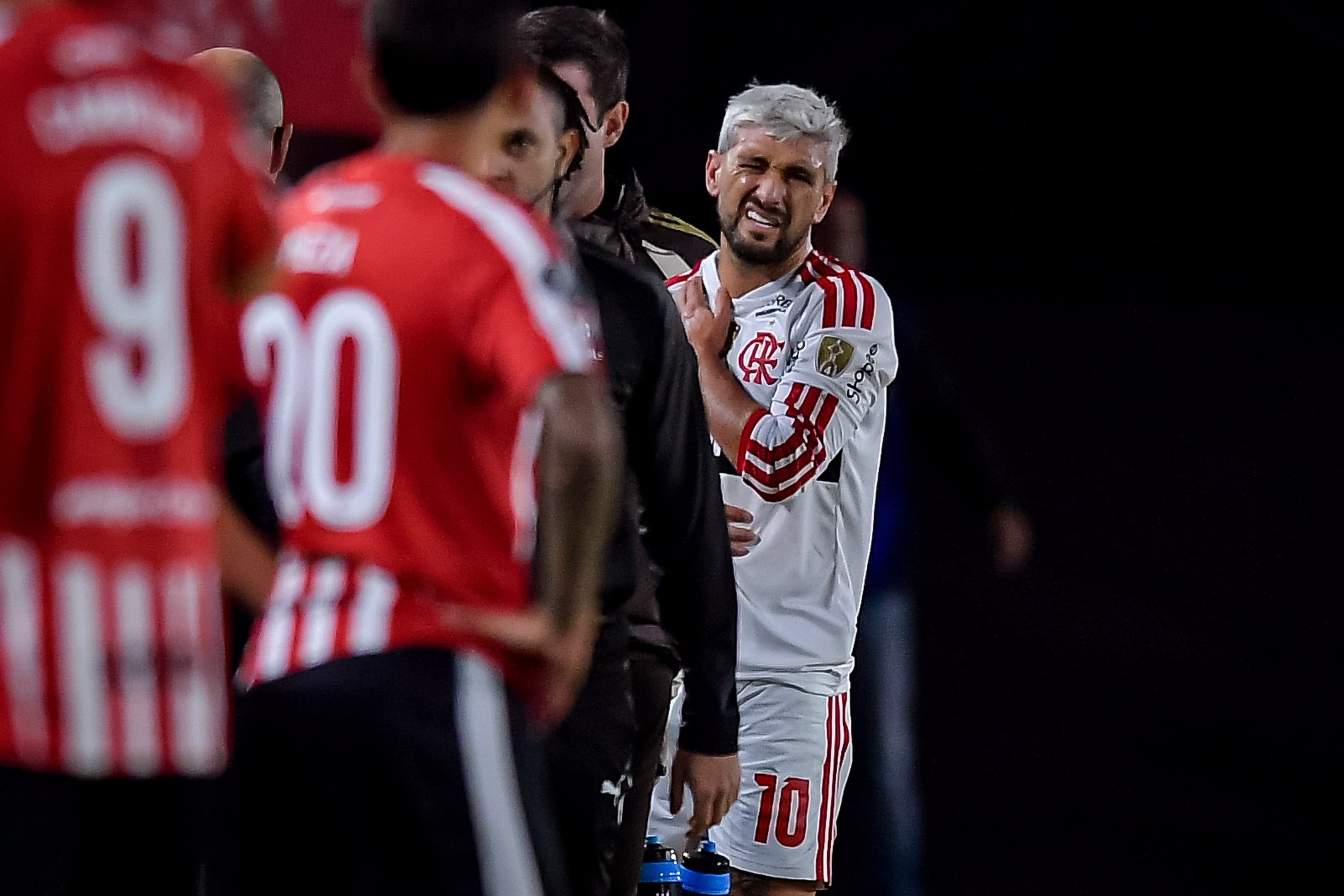 🤕 Arrascaeta suffers FRACTURE, could miss the World Cup