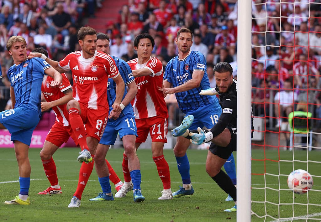 Bayern Munich avoid defeat to bottom side with goal in 55th minute 🇩🇪
