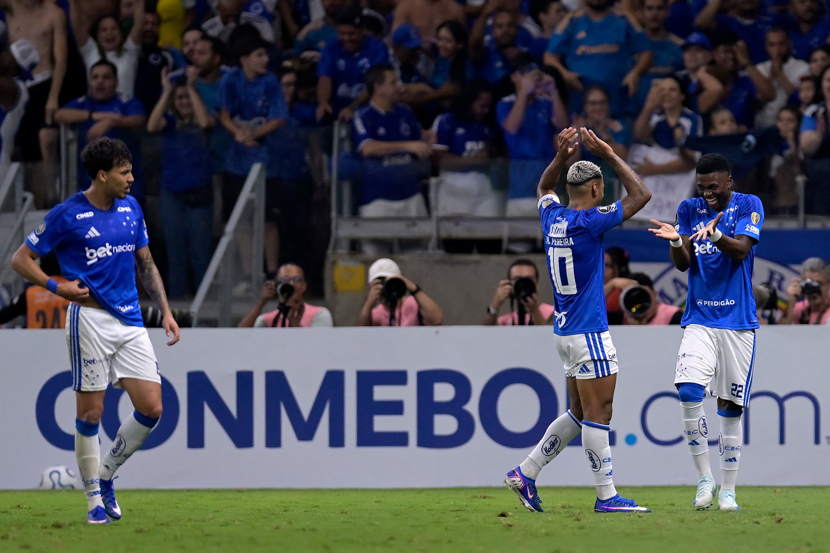 📹 Libertadores: Cruzeiro end Boca's unbeaten run and go top