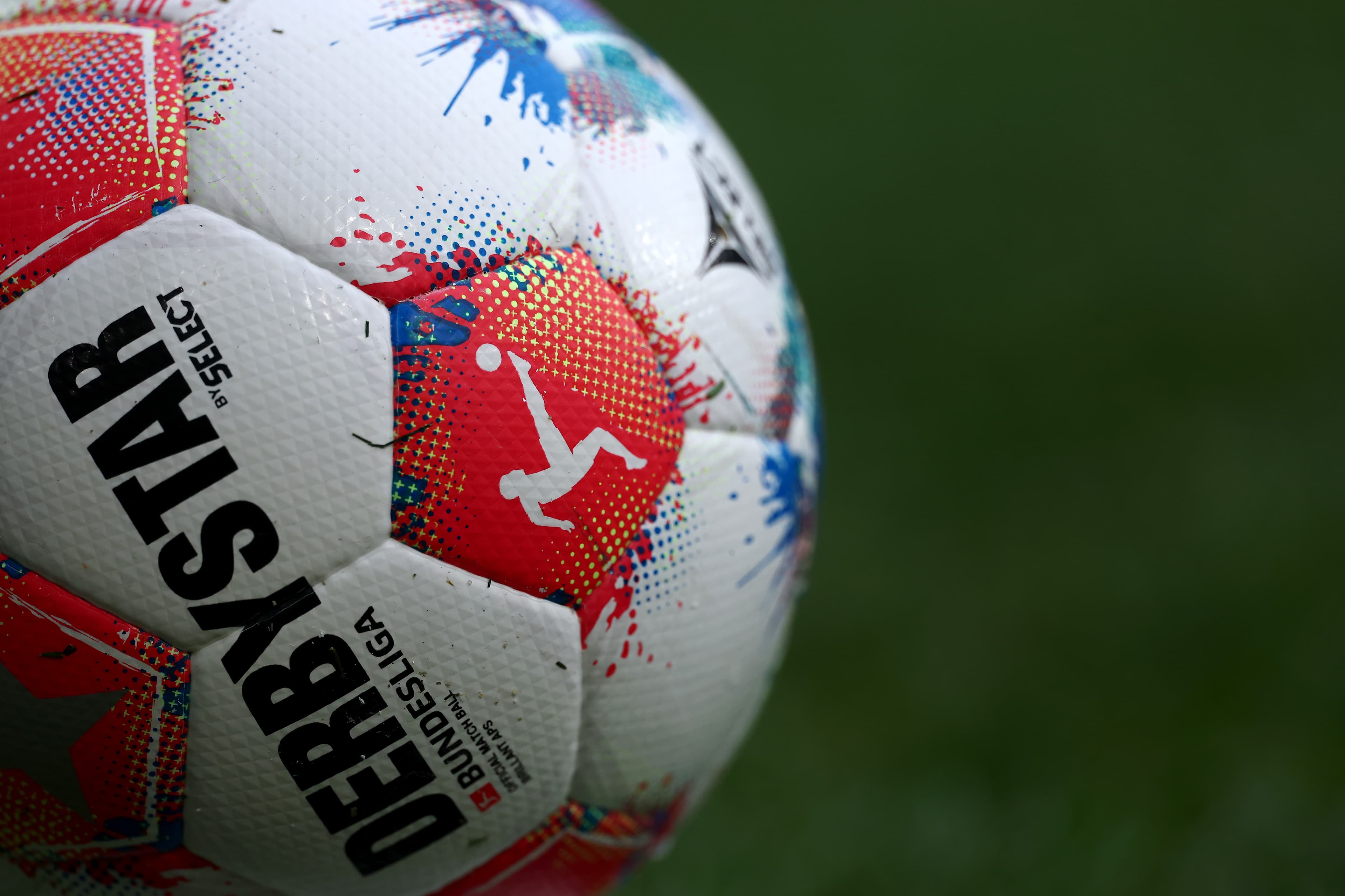 📲 Saturday packed with BuLi on OF, BR 26, FA Cup final +; see schedule