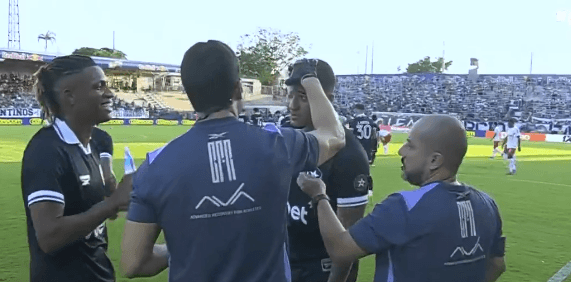 😅 Botafogo match sees shock 'knockout' after friendly fire, watch 🎥