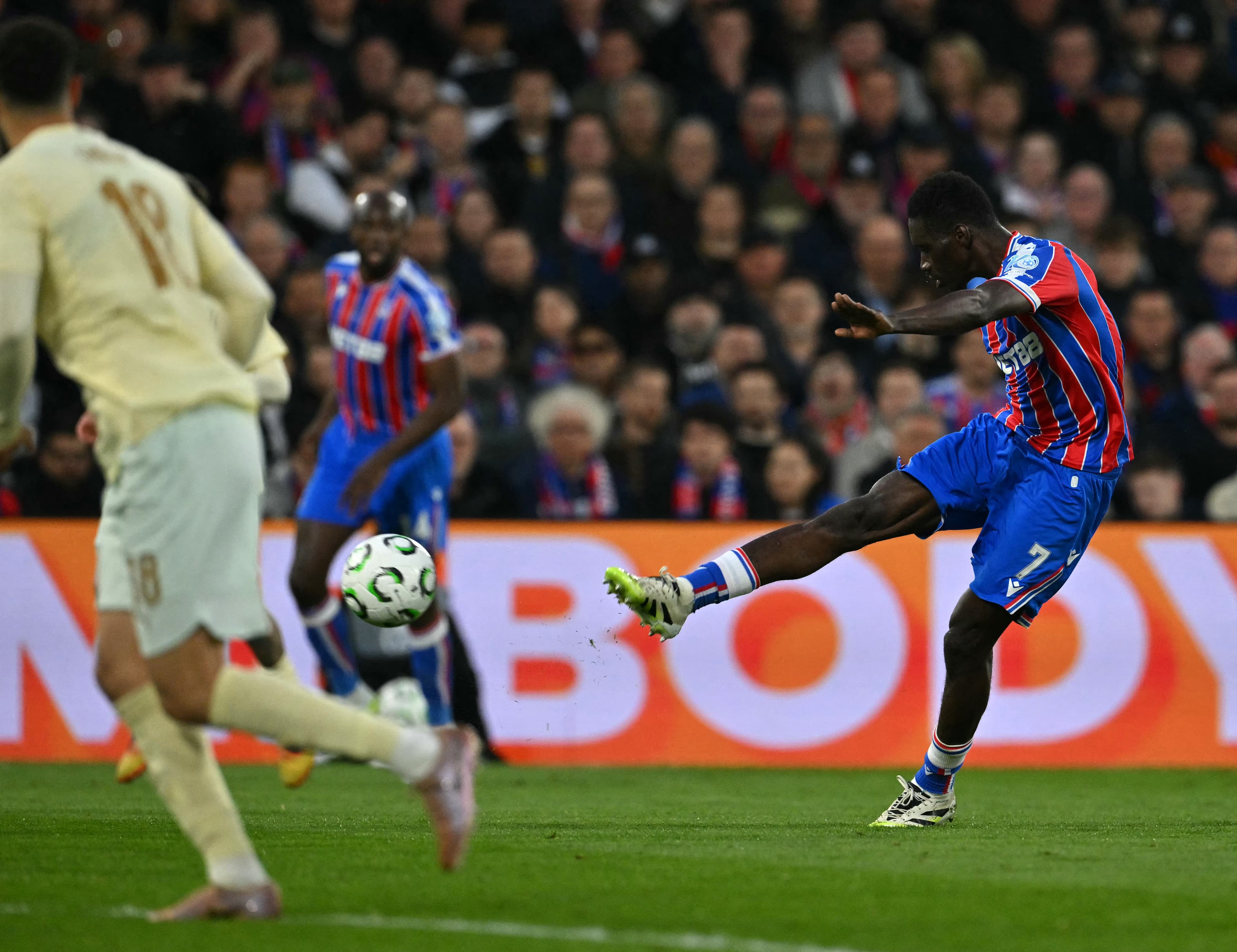💪 Palace attacker continues incredible European campaign with Shakhtar goal