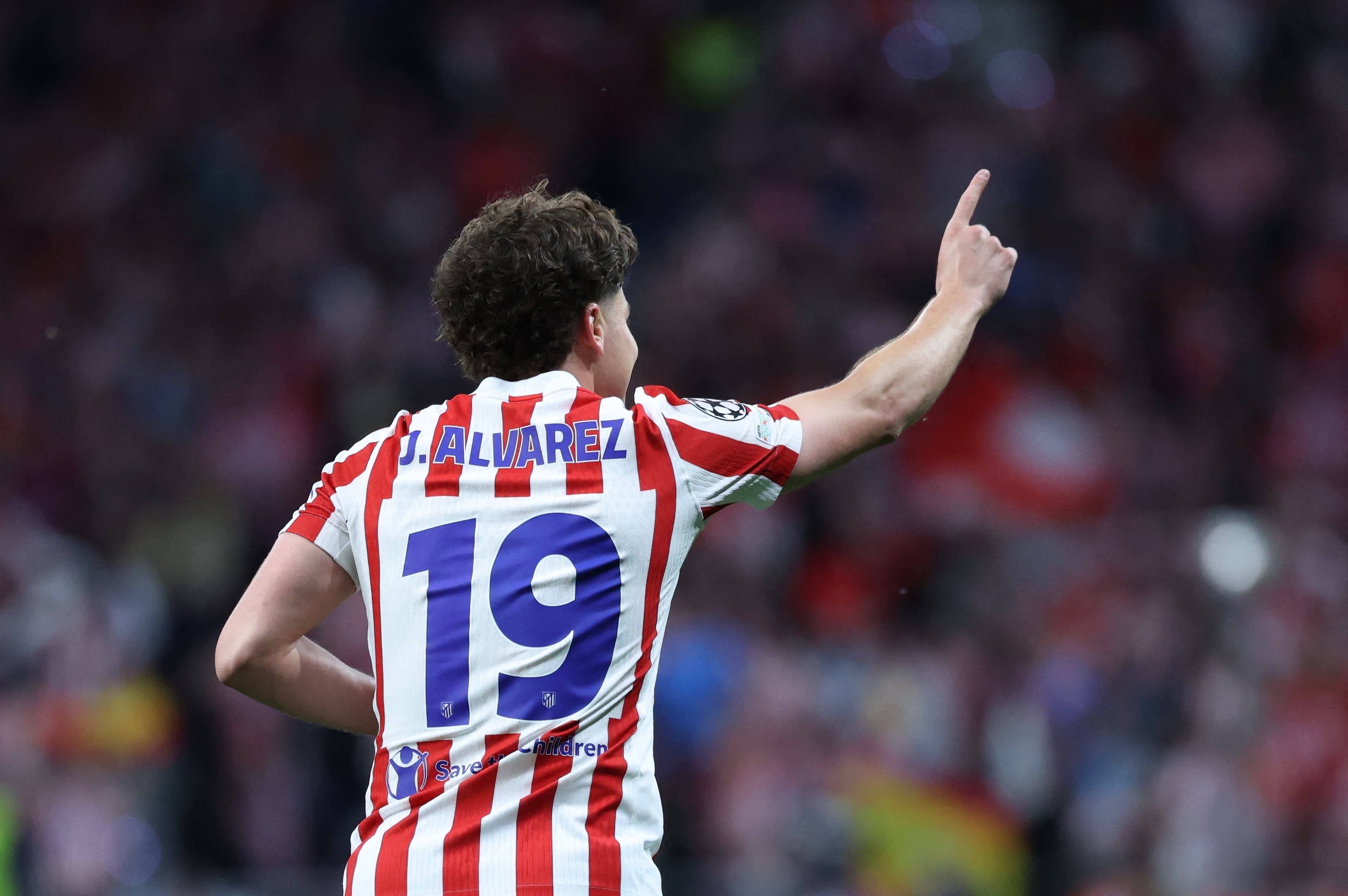 😌 Atleti breathe easy! Julián Alvarez available for Arsenal clash