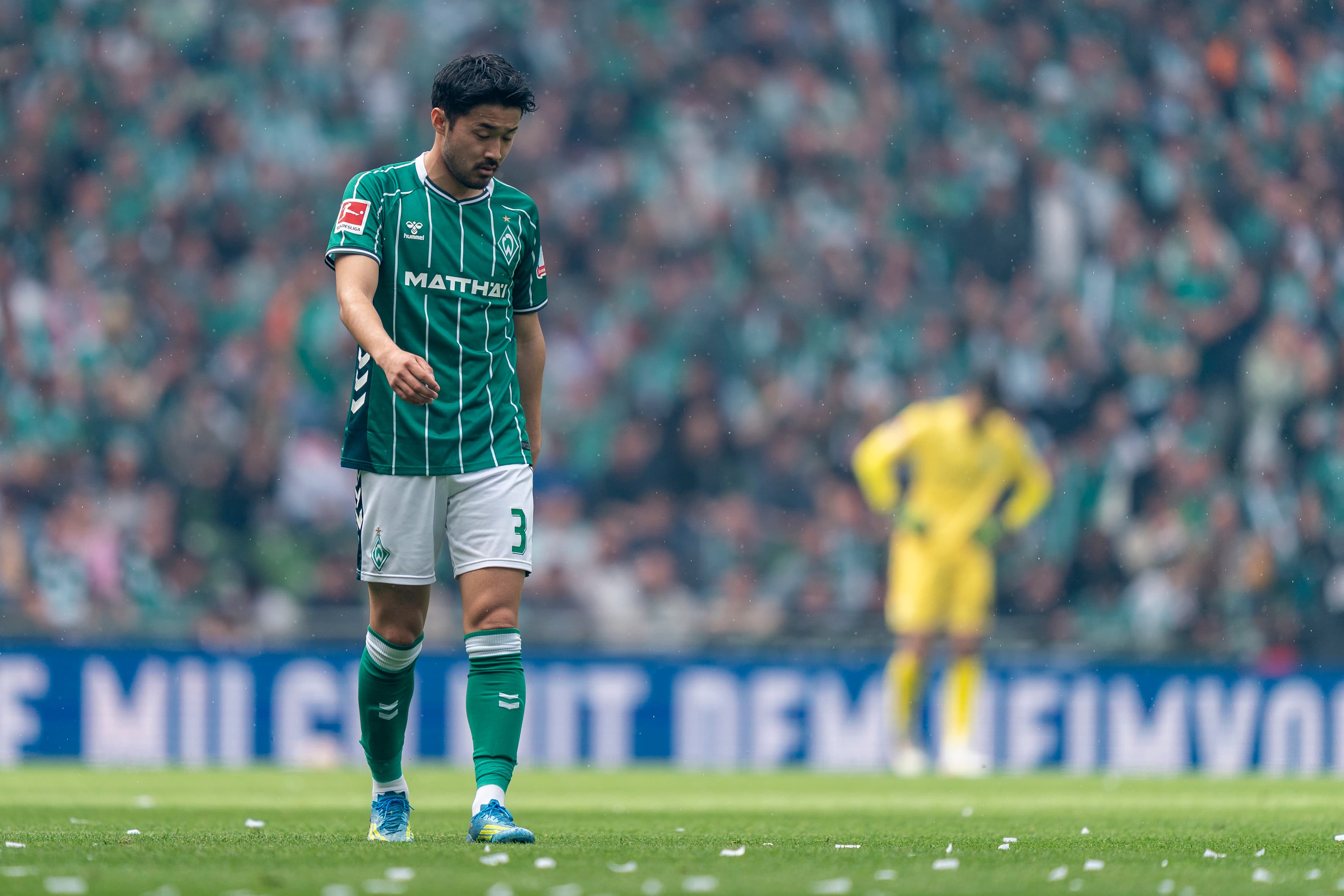 👀 Horror tackle after two minutes: Werder star sees straight red