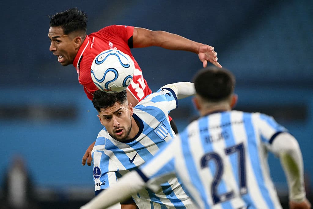 🎥 The most bizarre thing you'll see today in the Copa Sudamericana