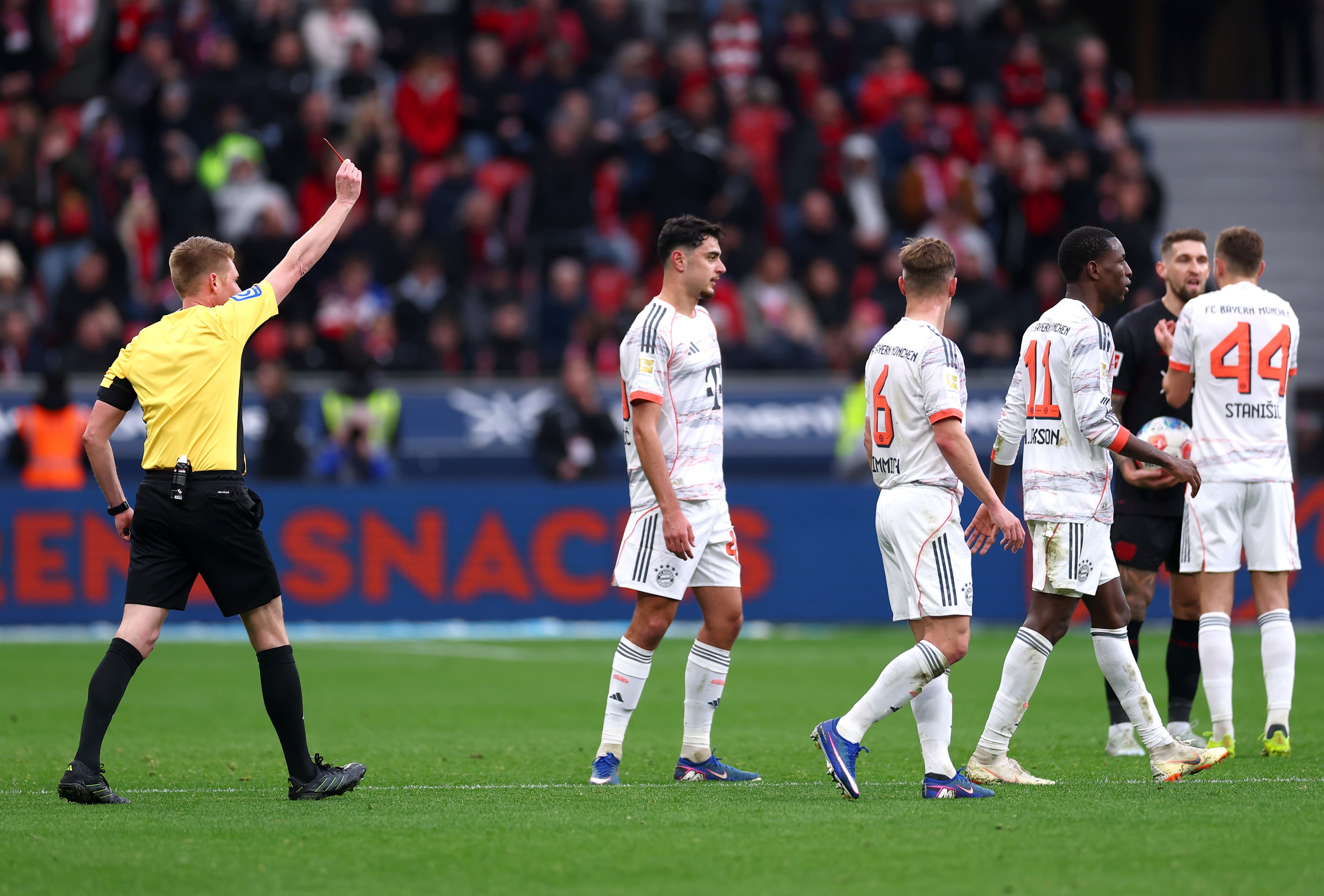 Robert Lewandowski shines through Bavarian skies, scores a thunderous 3-0 victory over Leverkusen!