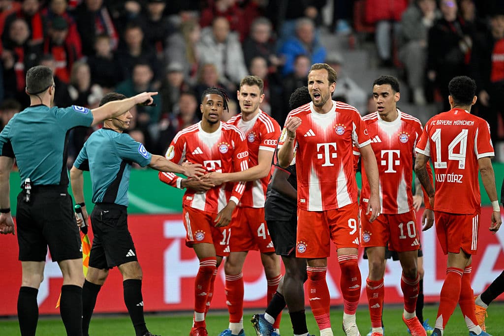 👽 Alien Kane just can't stop! Bayern in the cup final, treble dream 🔥