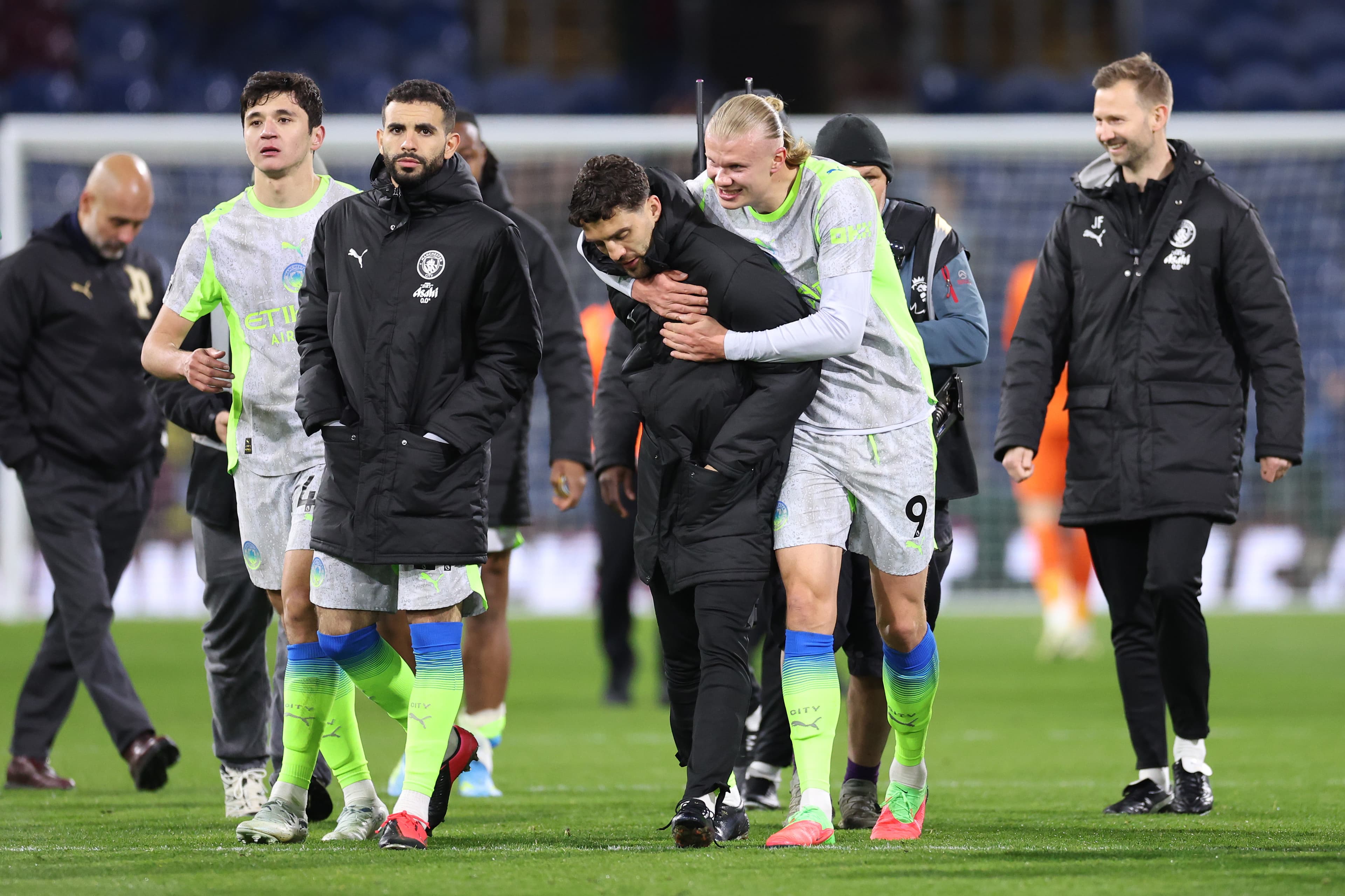 😱 Arsenal's nightmare is real: City ahead on goals scored! Burnley down