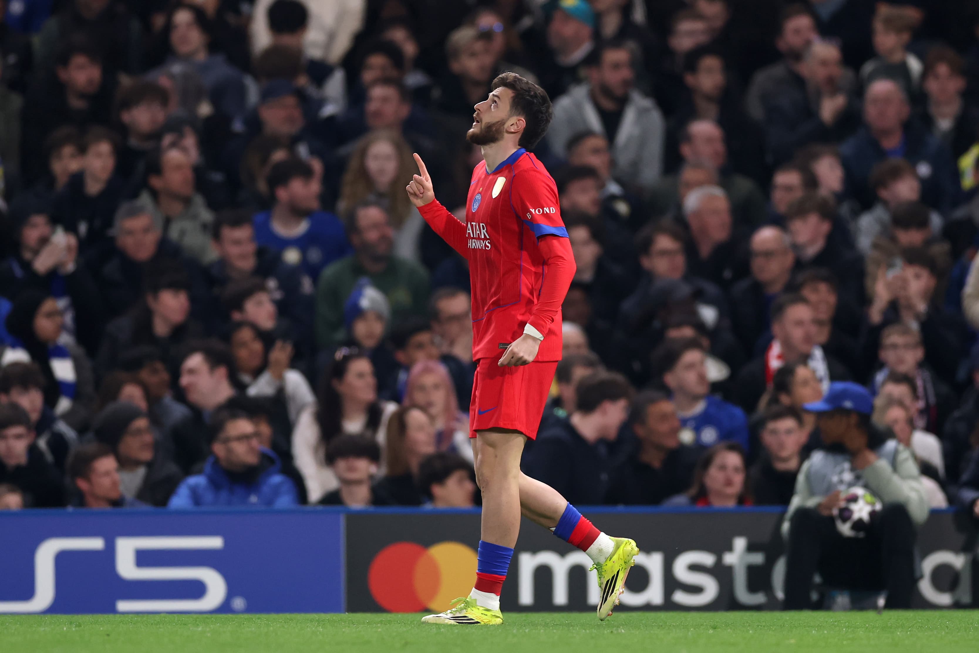 Chelsea's Shockingly Revived Season: Khvicha Kvaratskhelia's Game-Changing Goal!