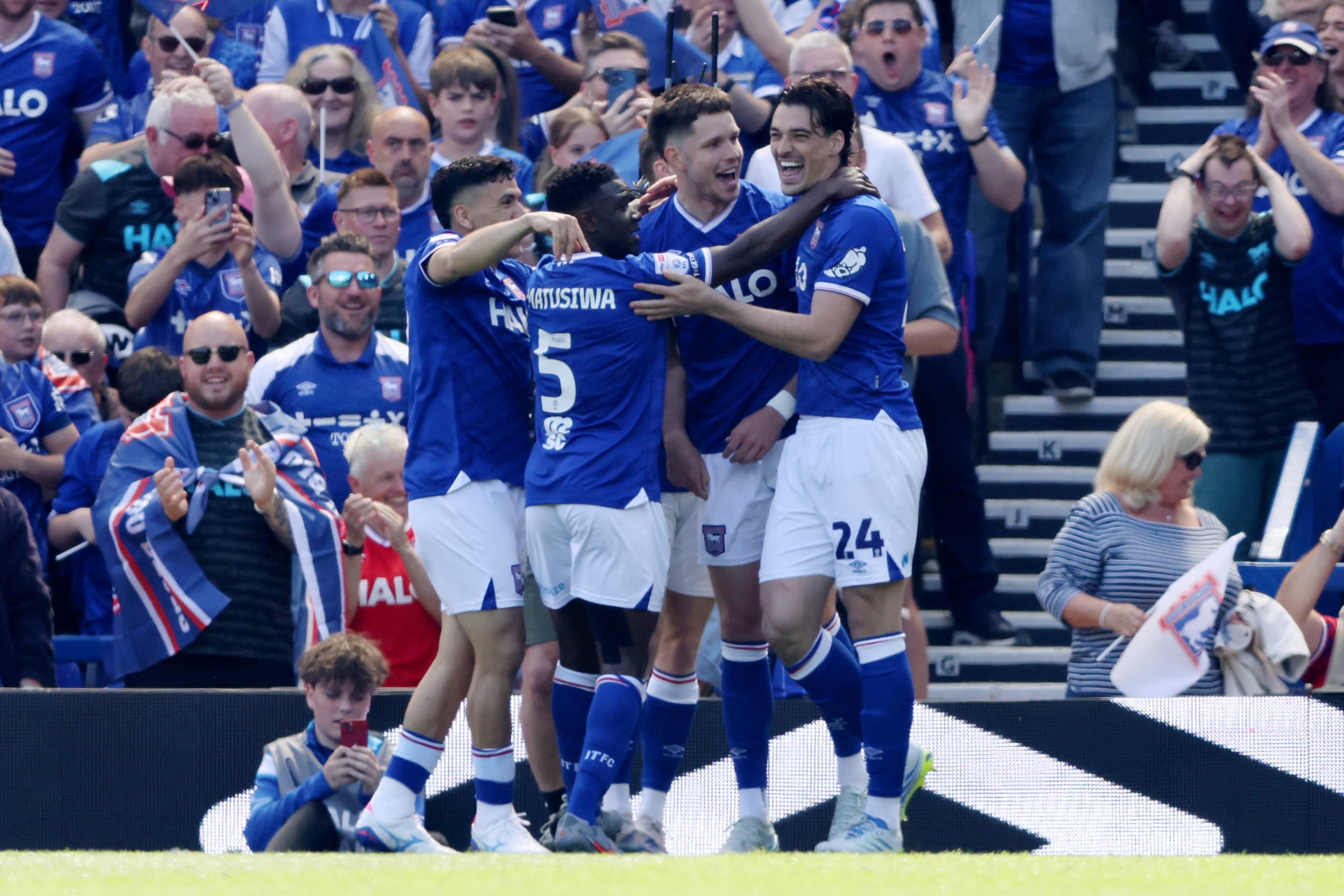🚨 BREAKING: Ipswich seal Premier League promotion; Hull take playoff spot